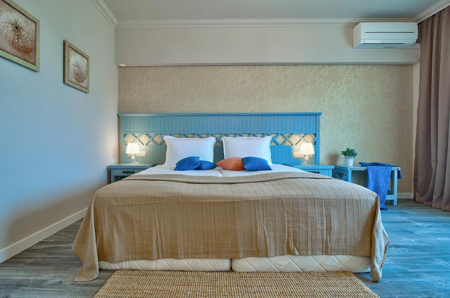 Photo of the whole room, Bed in Sunny Castle Hotel - All Inclusive, Beach and Free parking