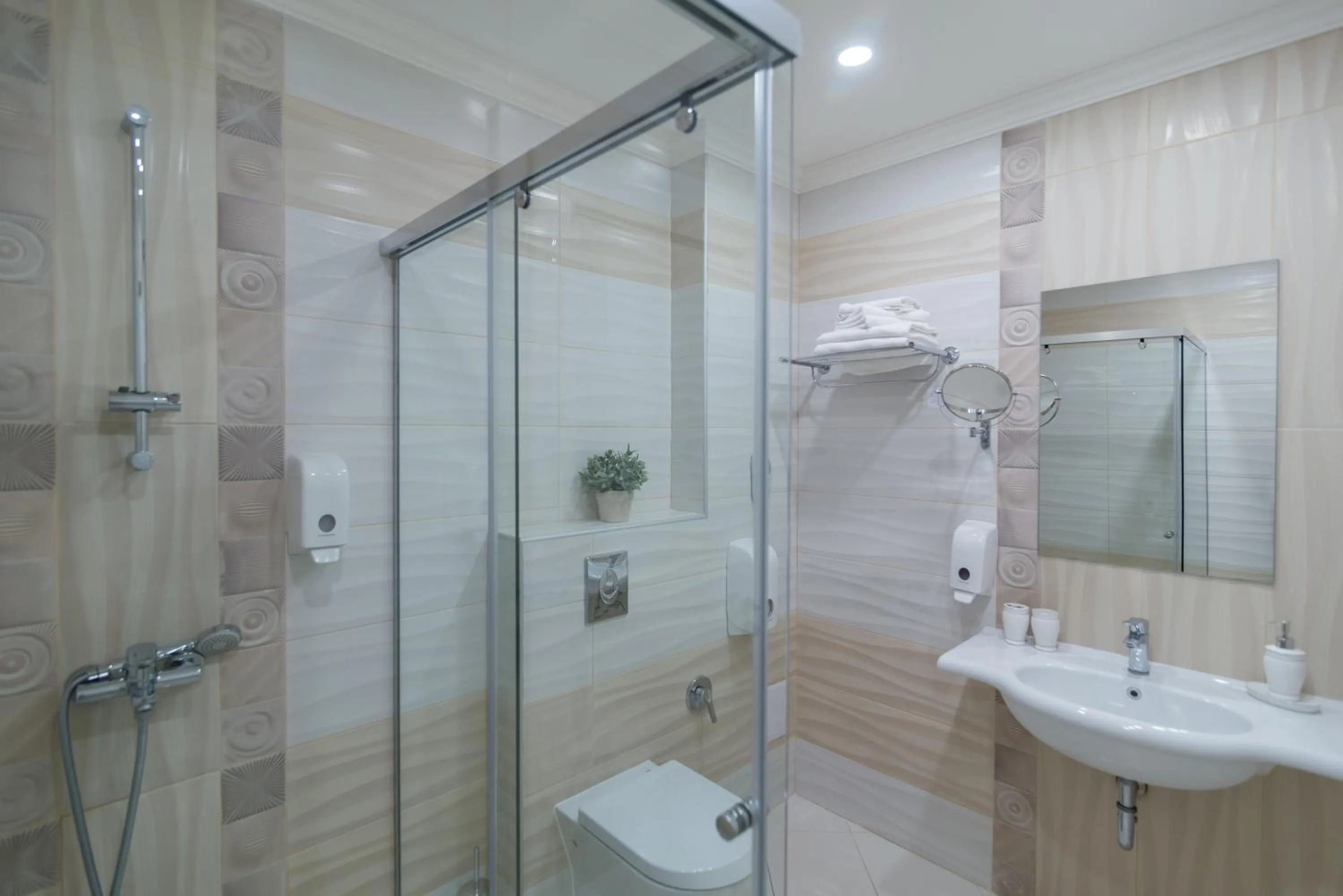 Bathroom in Sunny Castle Hotel - All Inclusive, Beach and Free parking