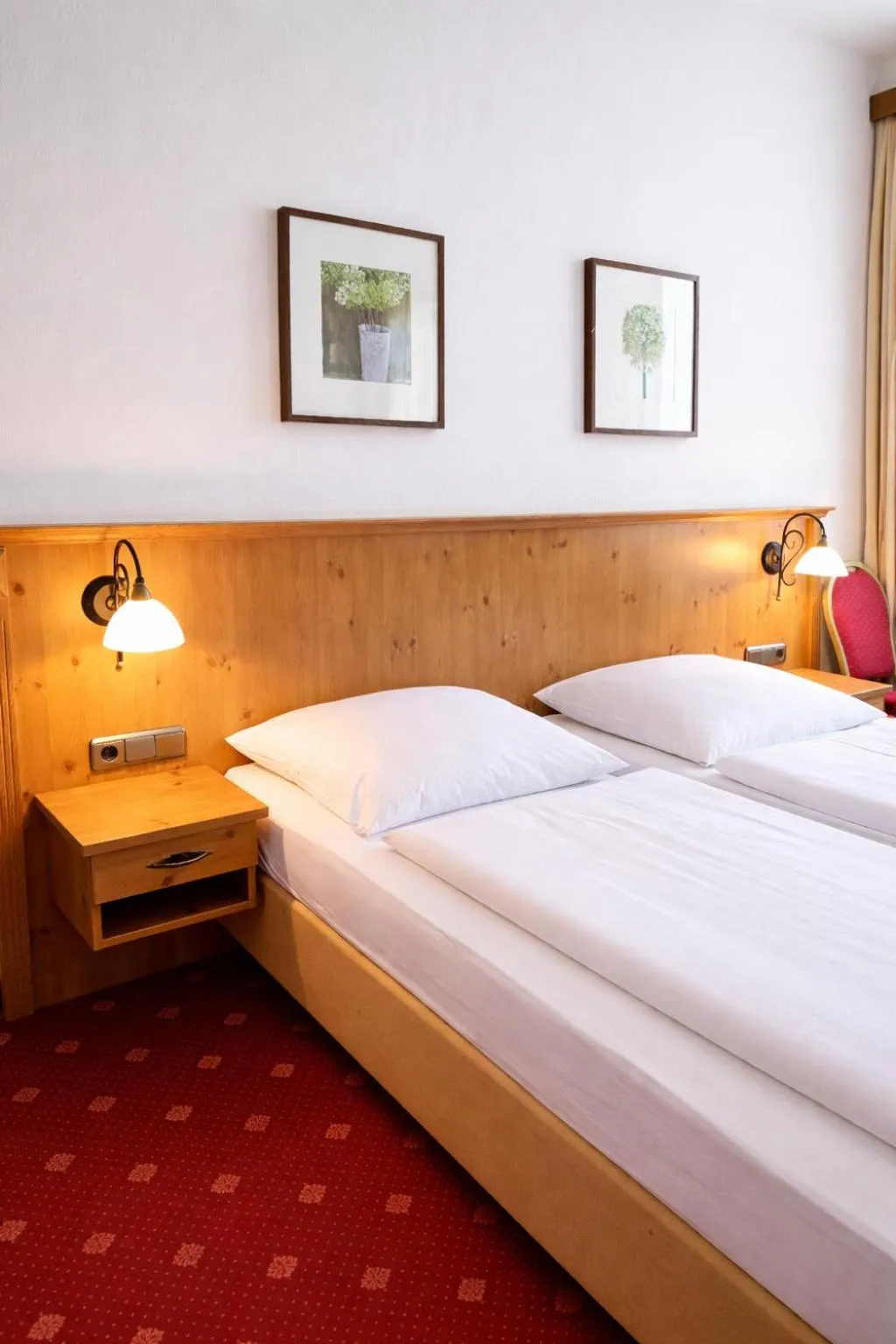 Property building, Bed in Gasthof Klement