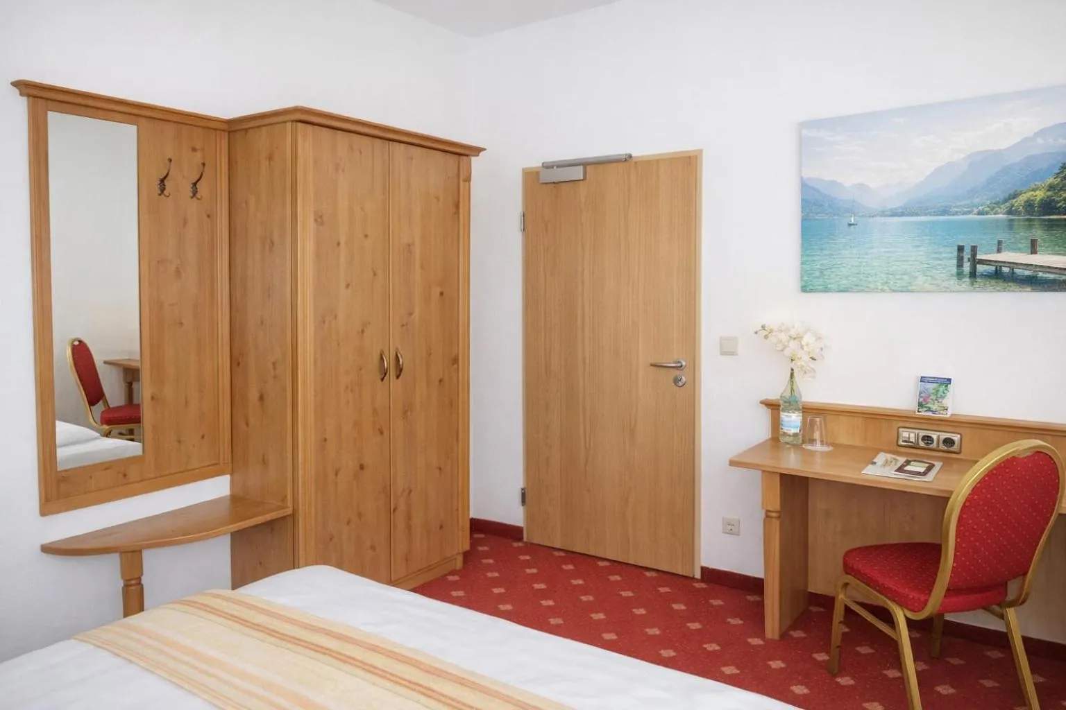 Property building, Bed in Gasthof Klement