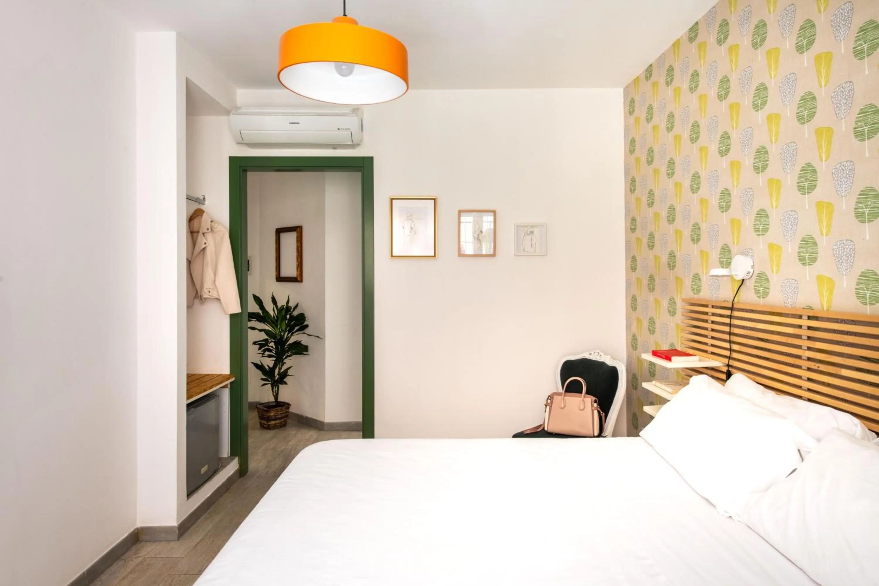 Bed in Pretoria Rooms