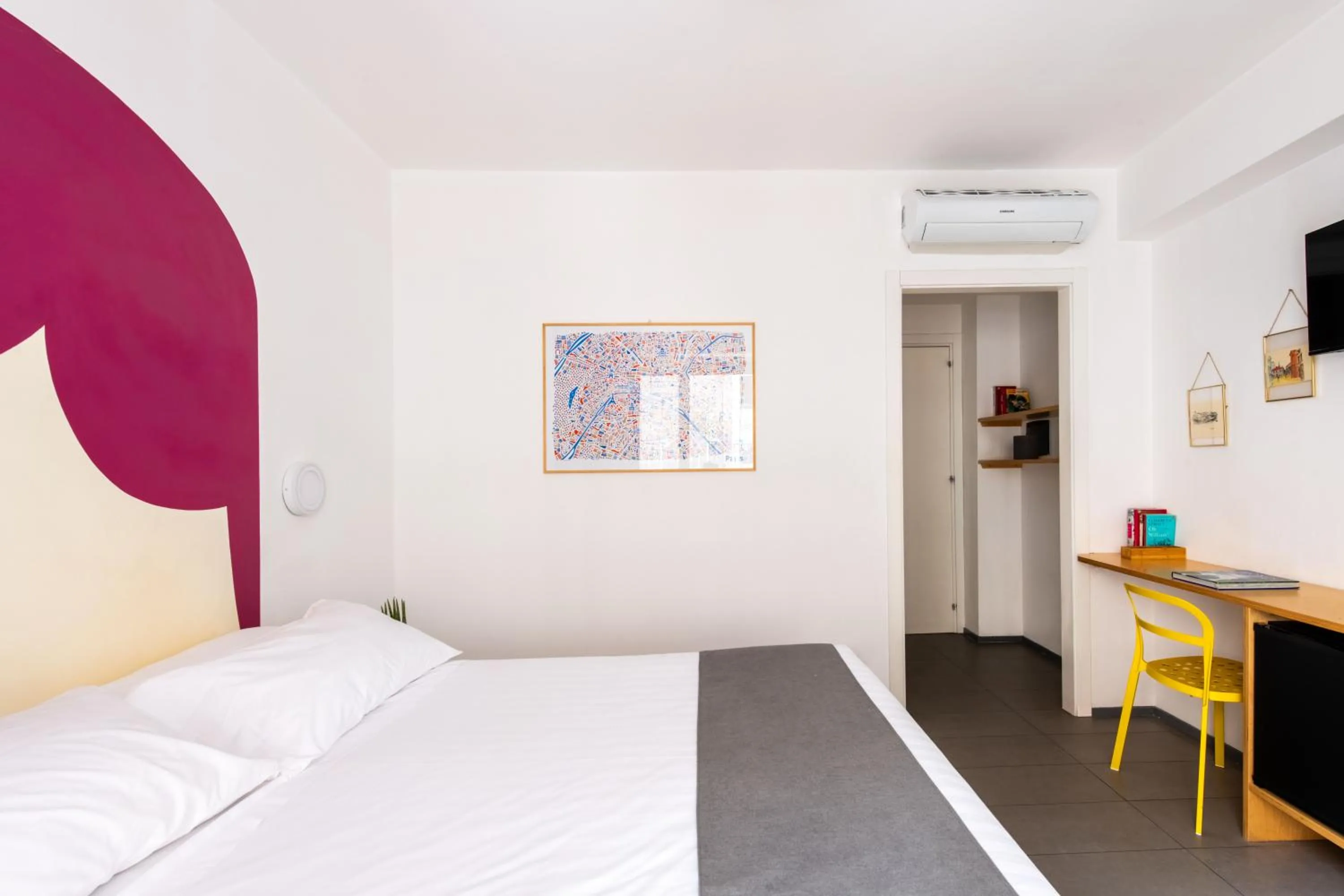 Bedroom, Bed in Pretoria Rooms