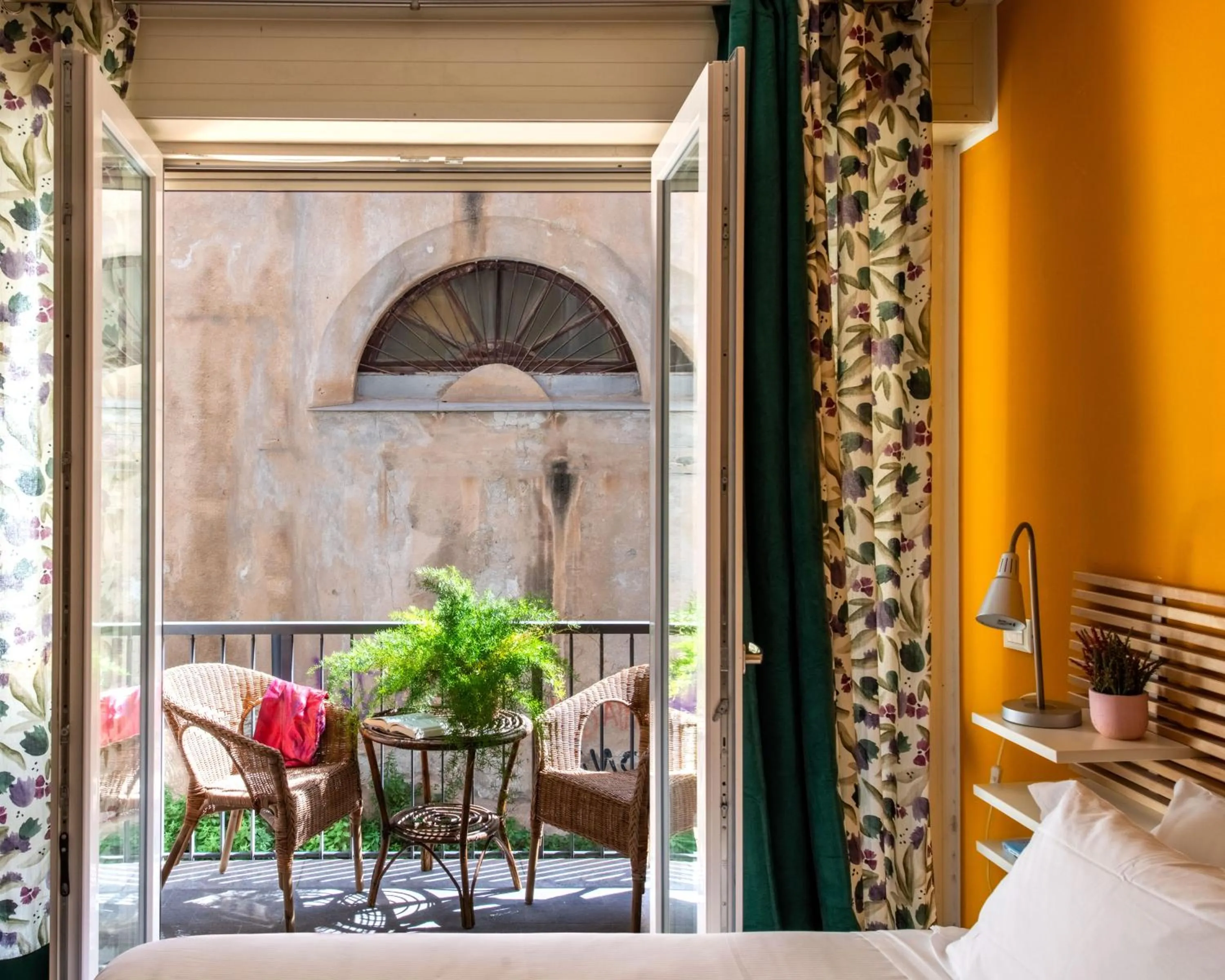 View (from property/room), Bed in Pretoria Rooms