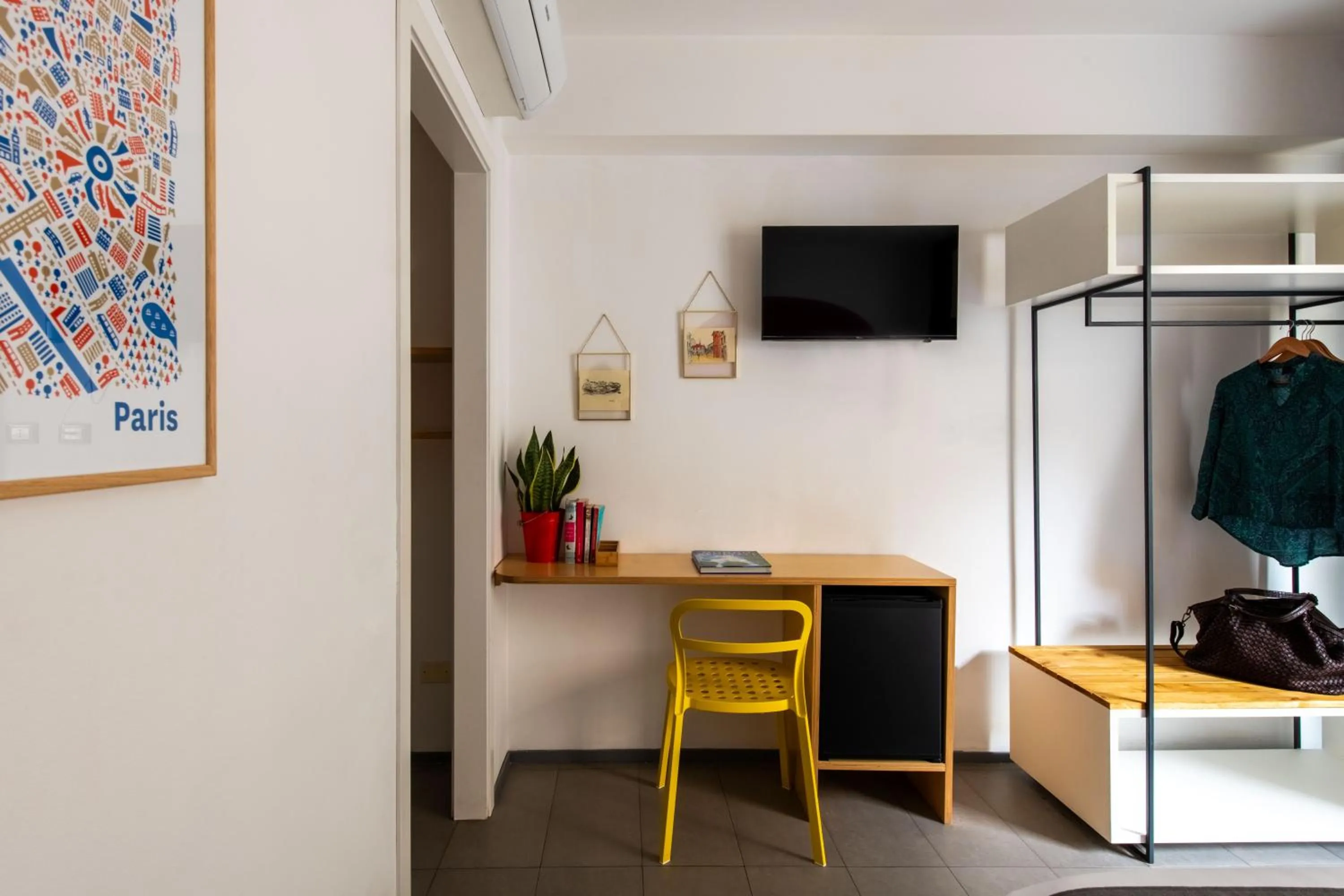 TV and multimedia in Pretoria Rooms