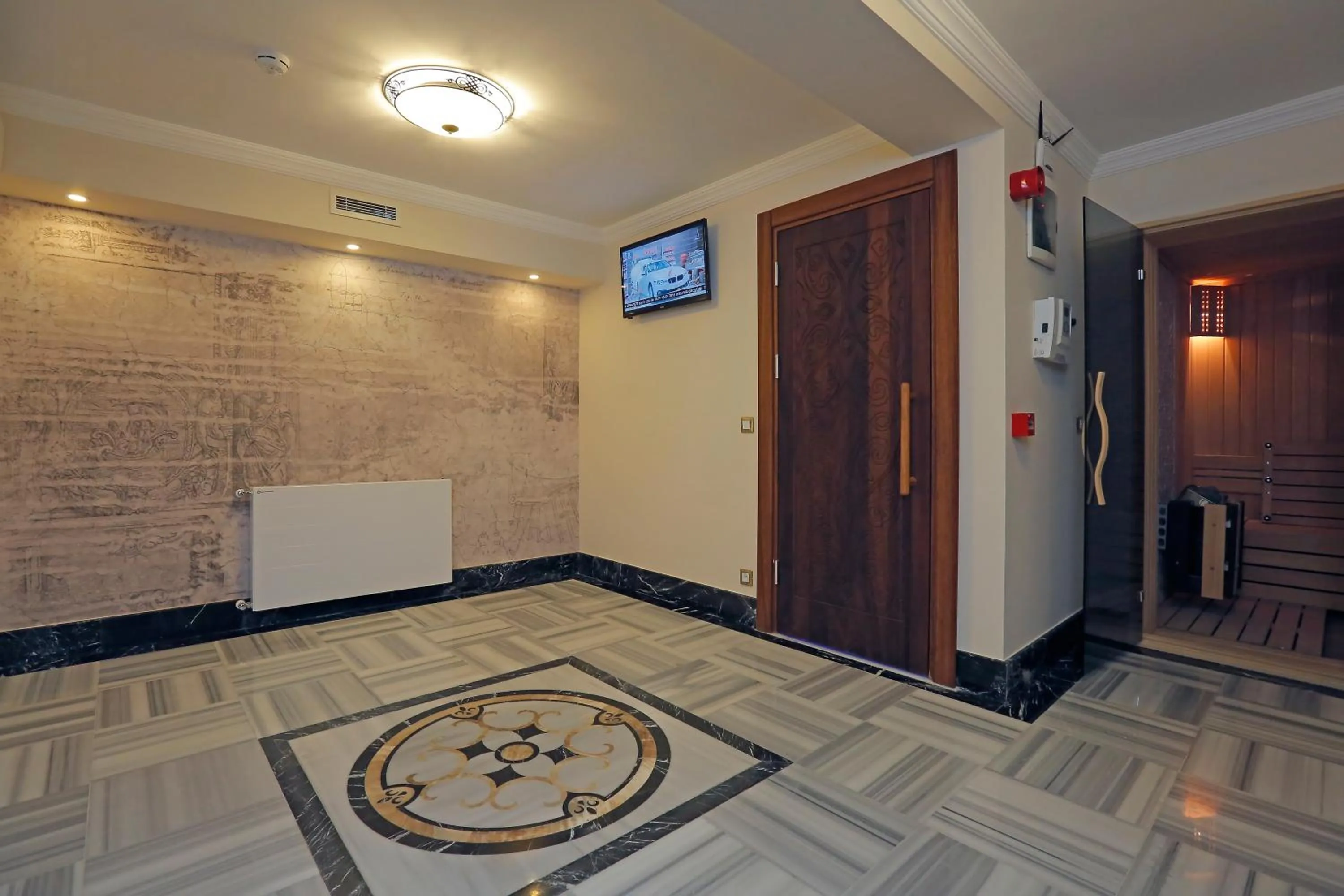 Open Air Bath in Art Nouveau Pera