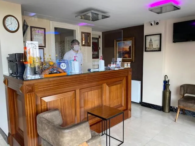 Other in Art Nouveau Pera