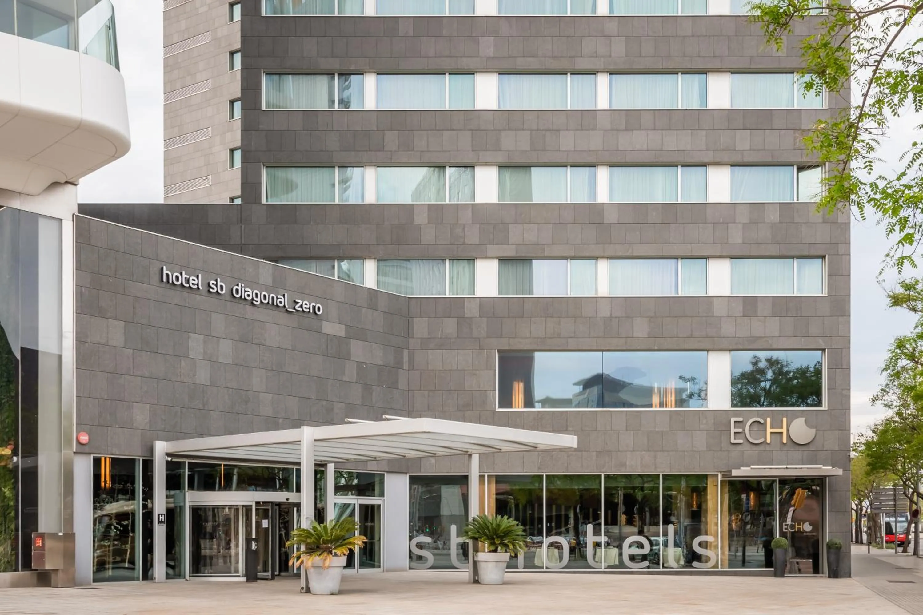 Facade/entrance in Hotel SB Diagonal Zero 4 Sup