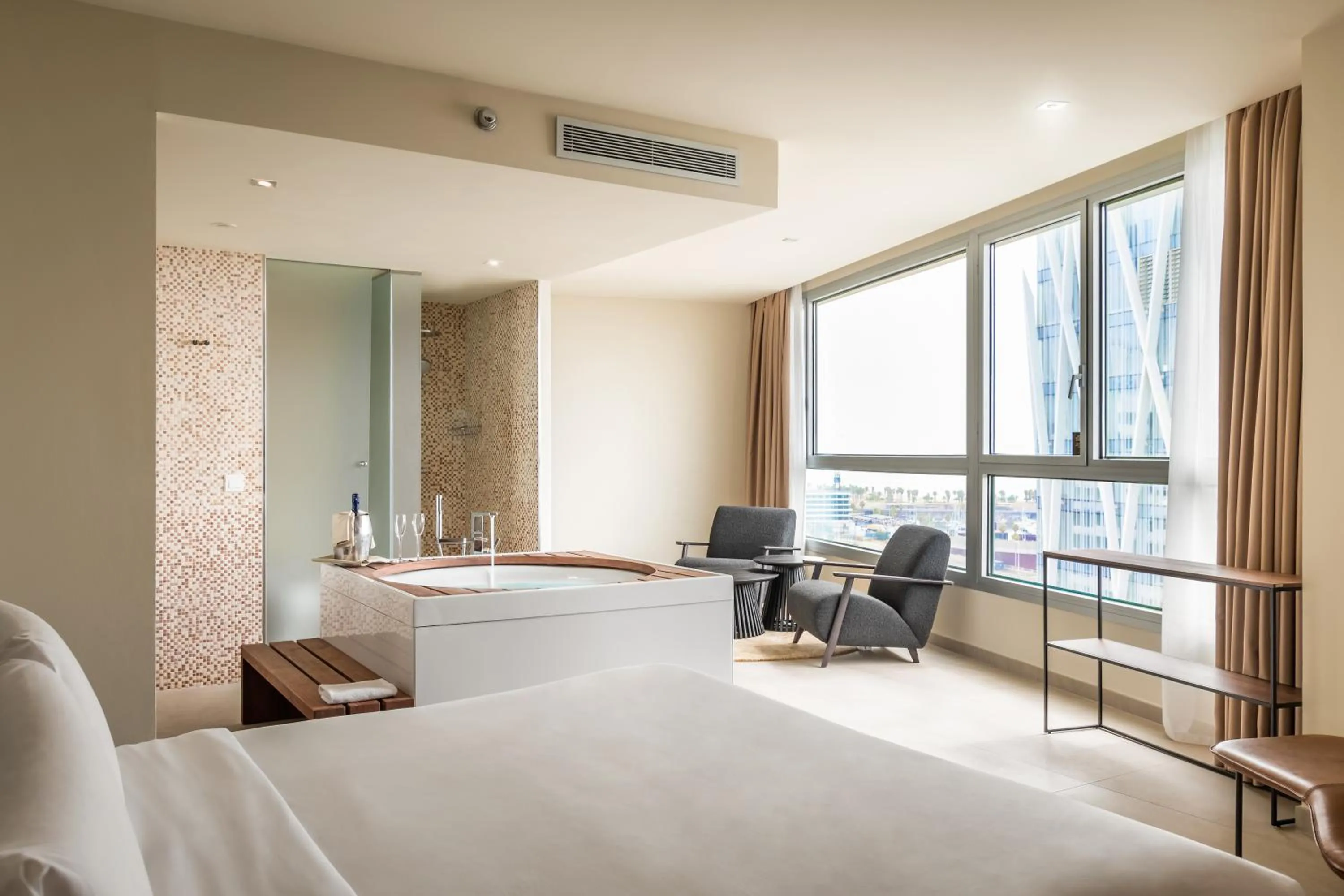 Hot Tub, Bed in Hotel SB Diagonal Zero 4 Sup