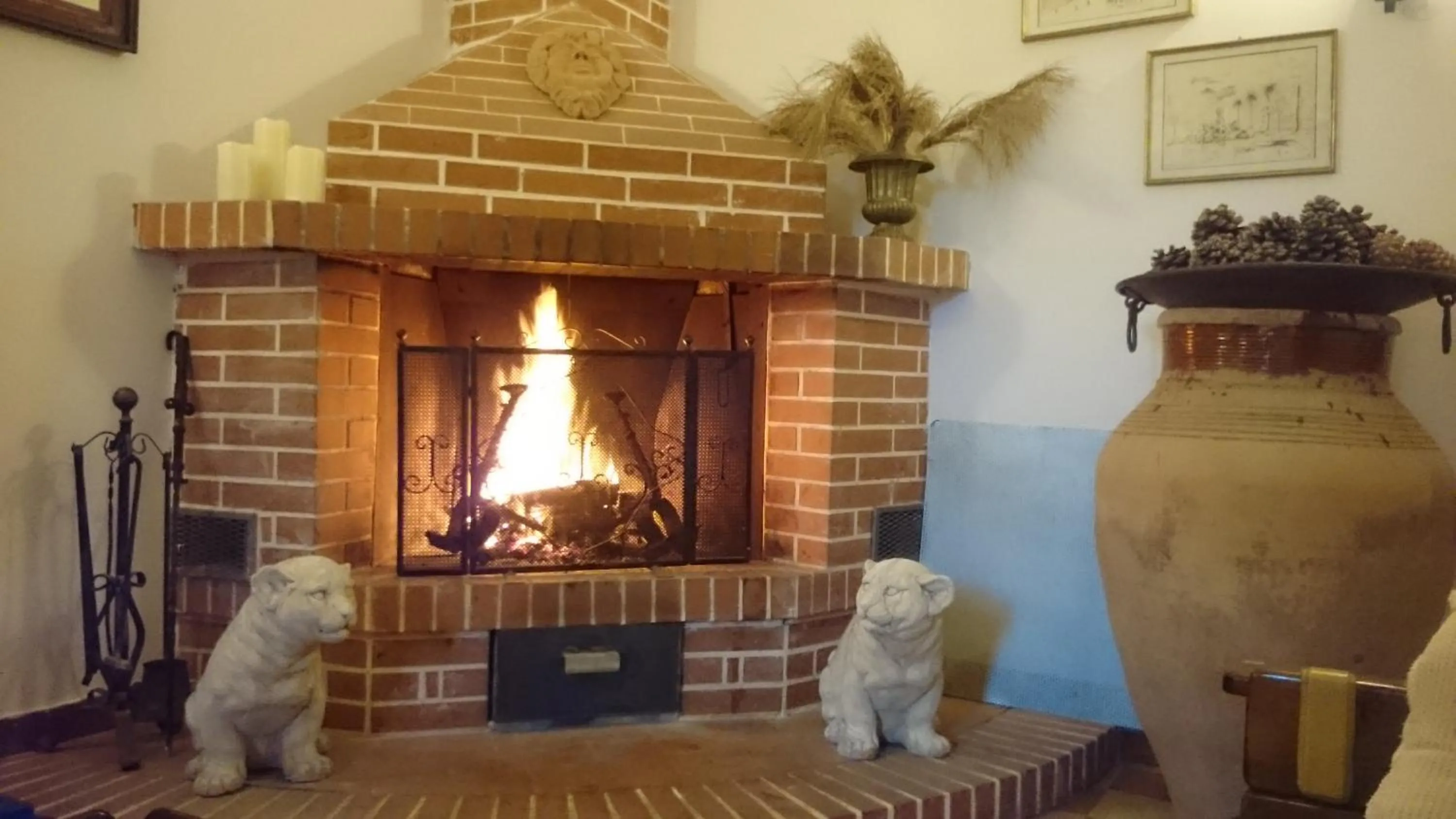 fireplace in Villa Sicels - Agnone Beach - Syracuse