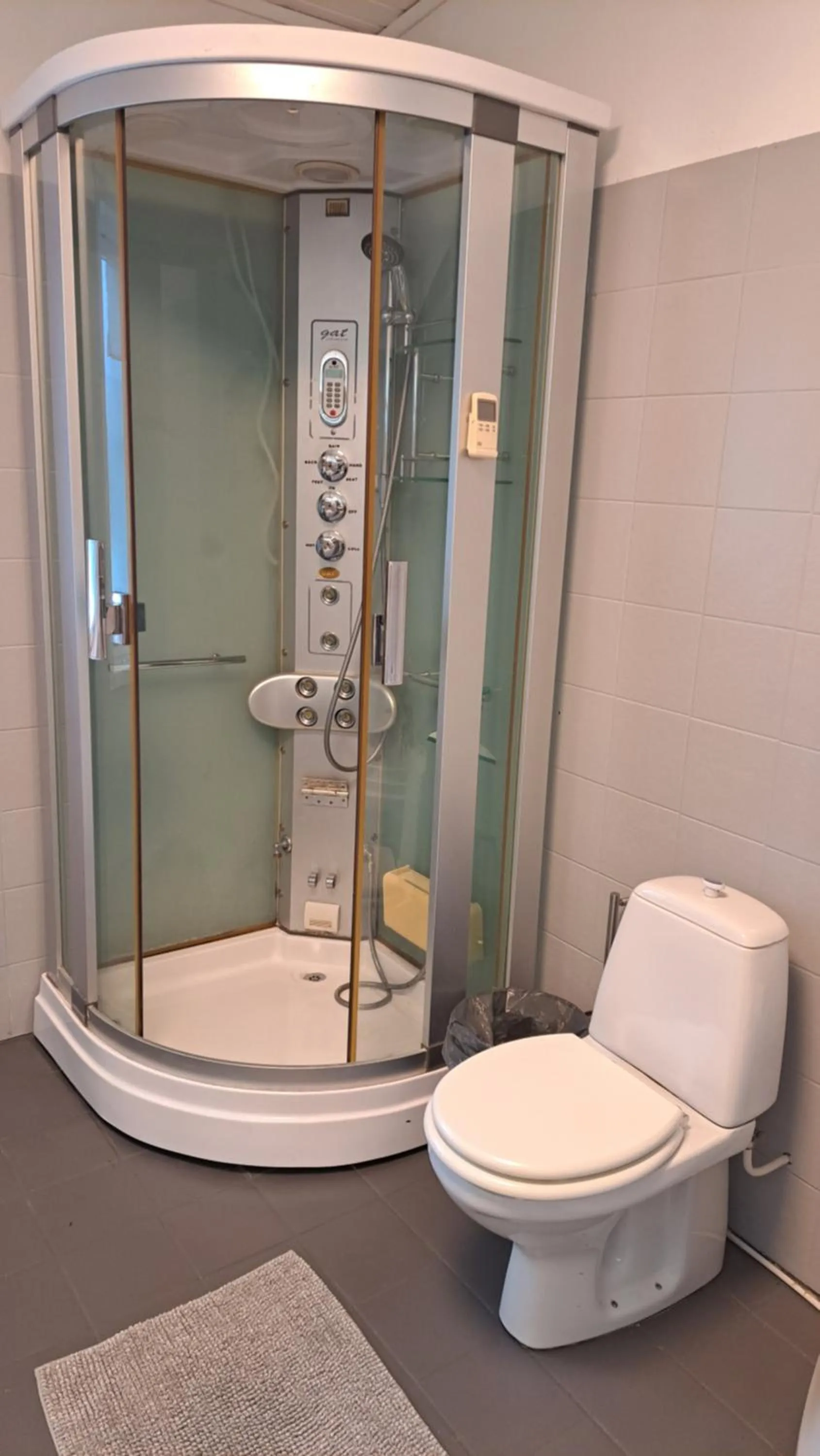 Shower in Évika boutique hotel