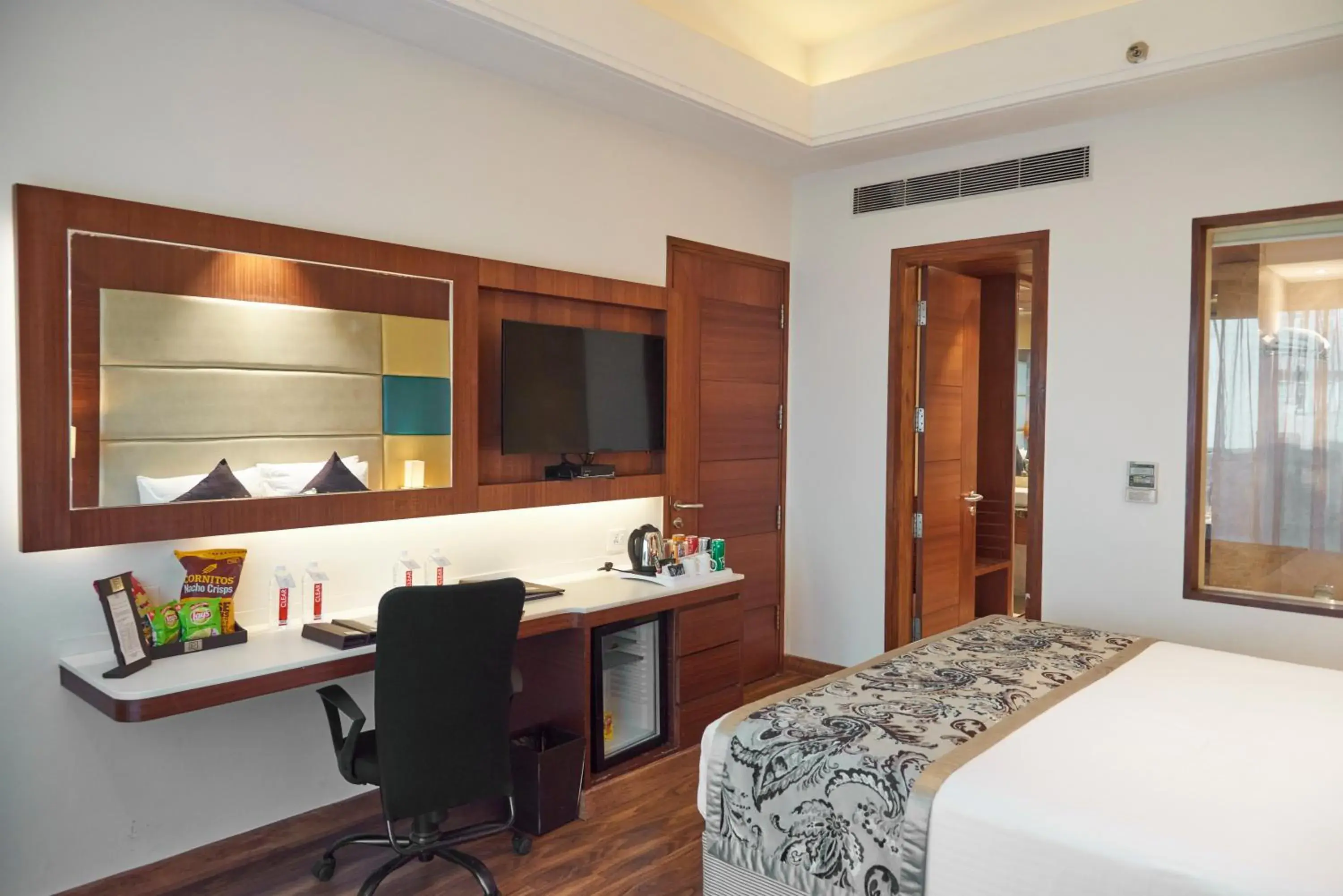 Bed in The P L Palace Agra Bed in The P L Palace Agra