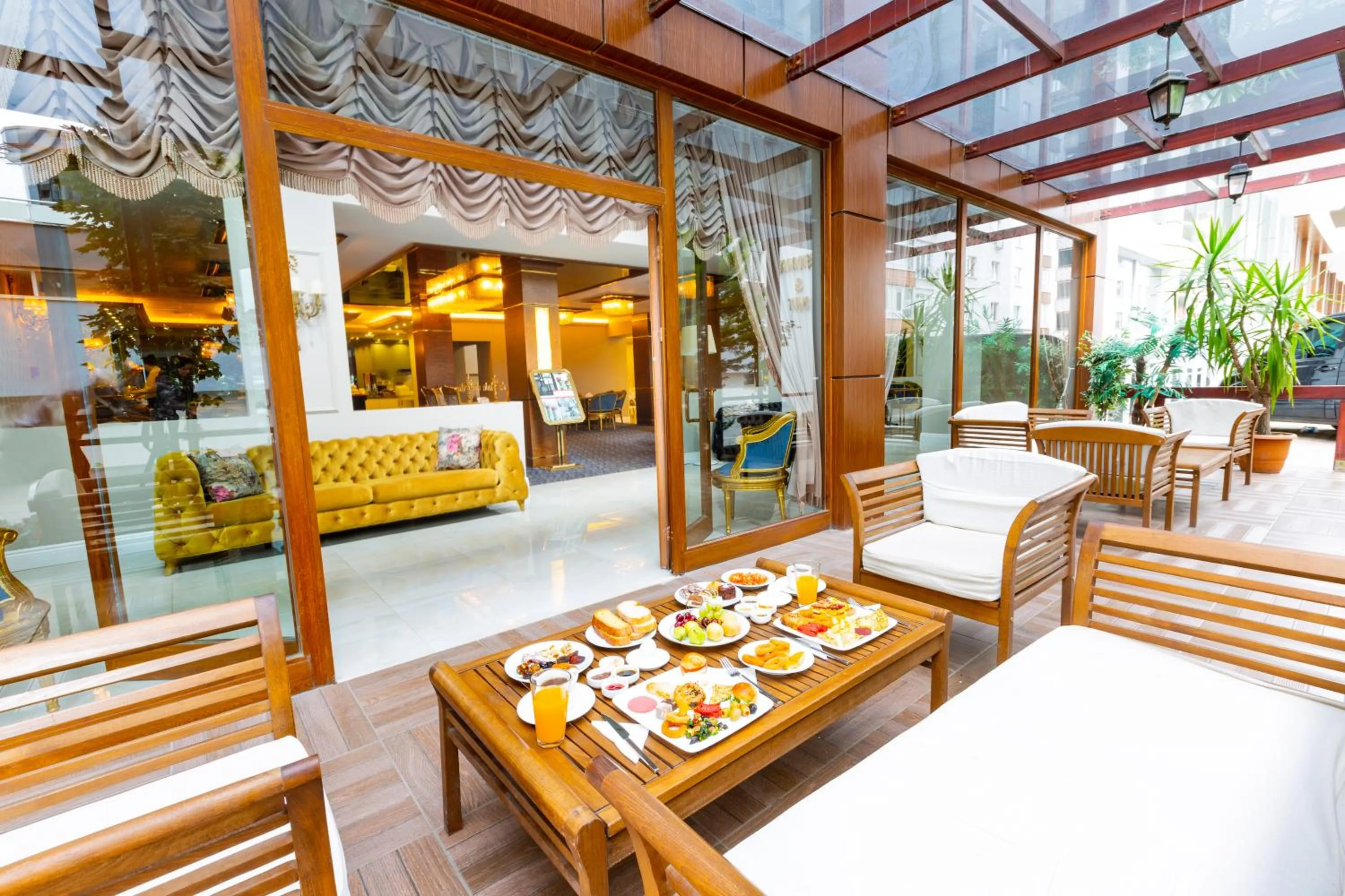 Garden in REAL KiNG RESiDANCE