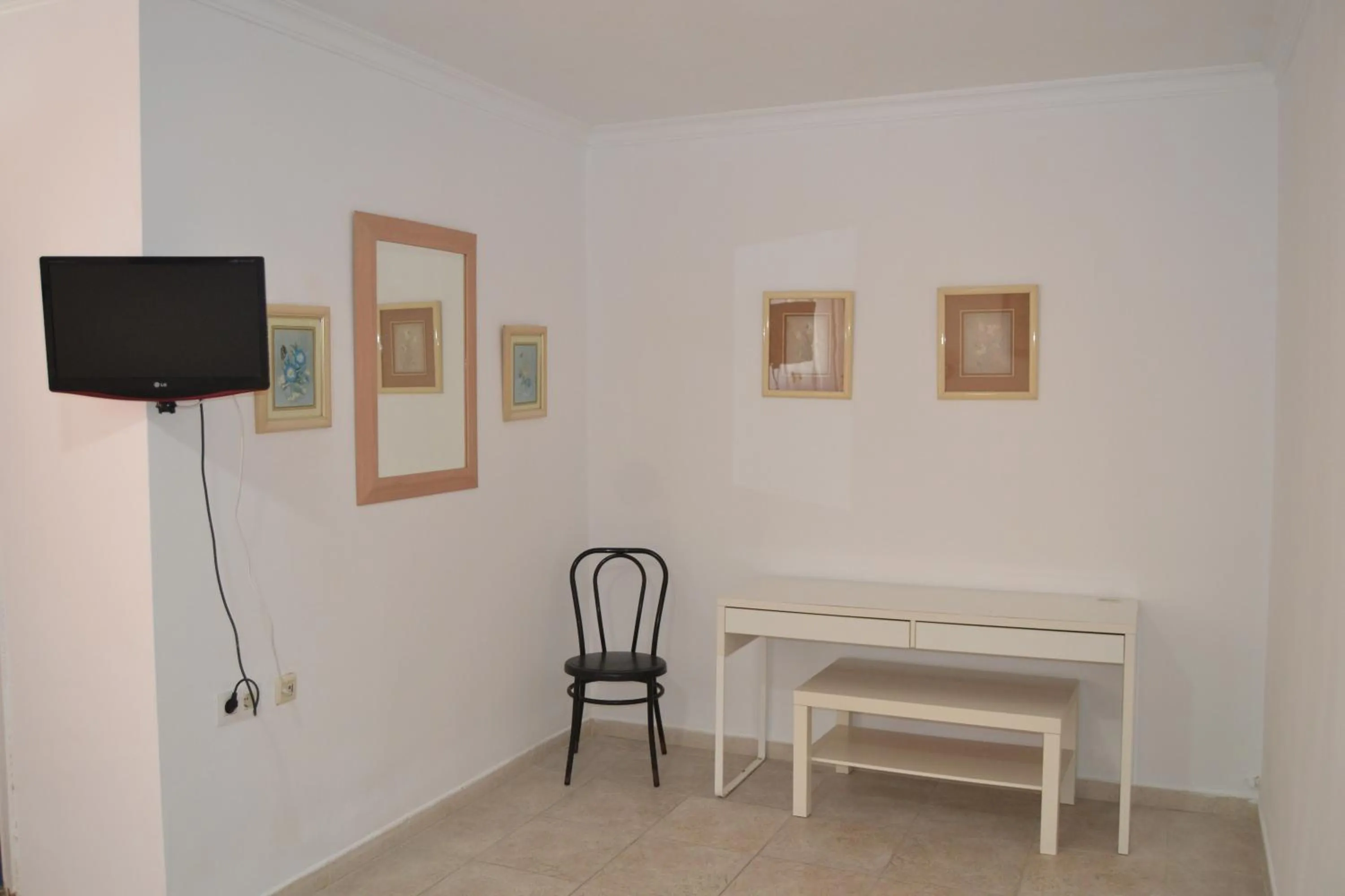 TV and multimedia in Hotel Miramar