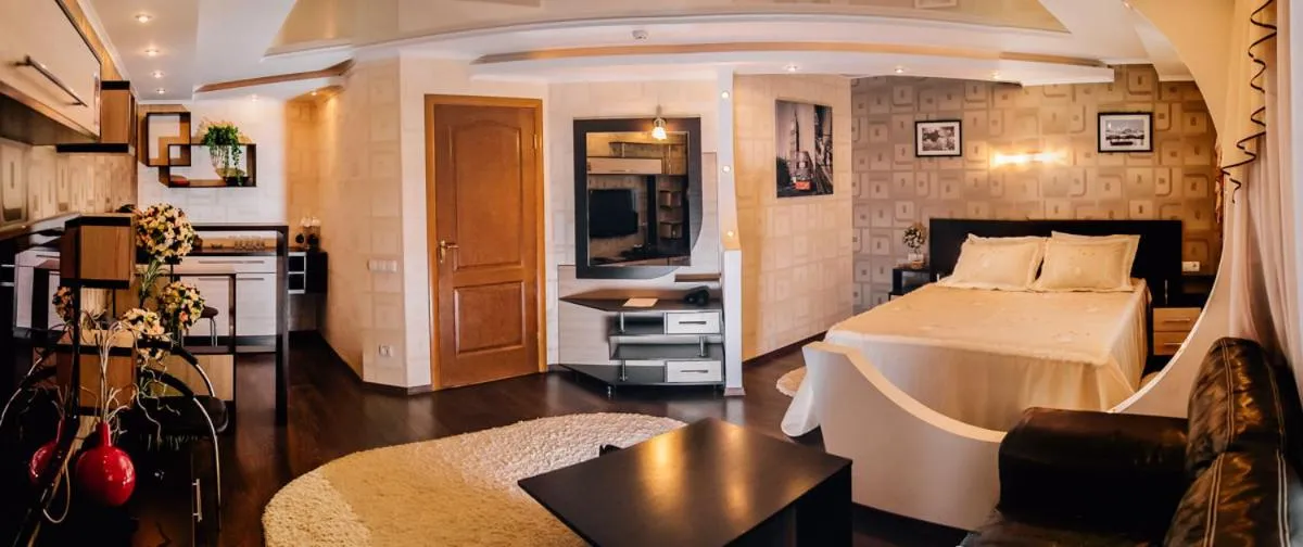 Photo of the whole room, Bed in Dniprovski Zori