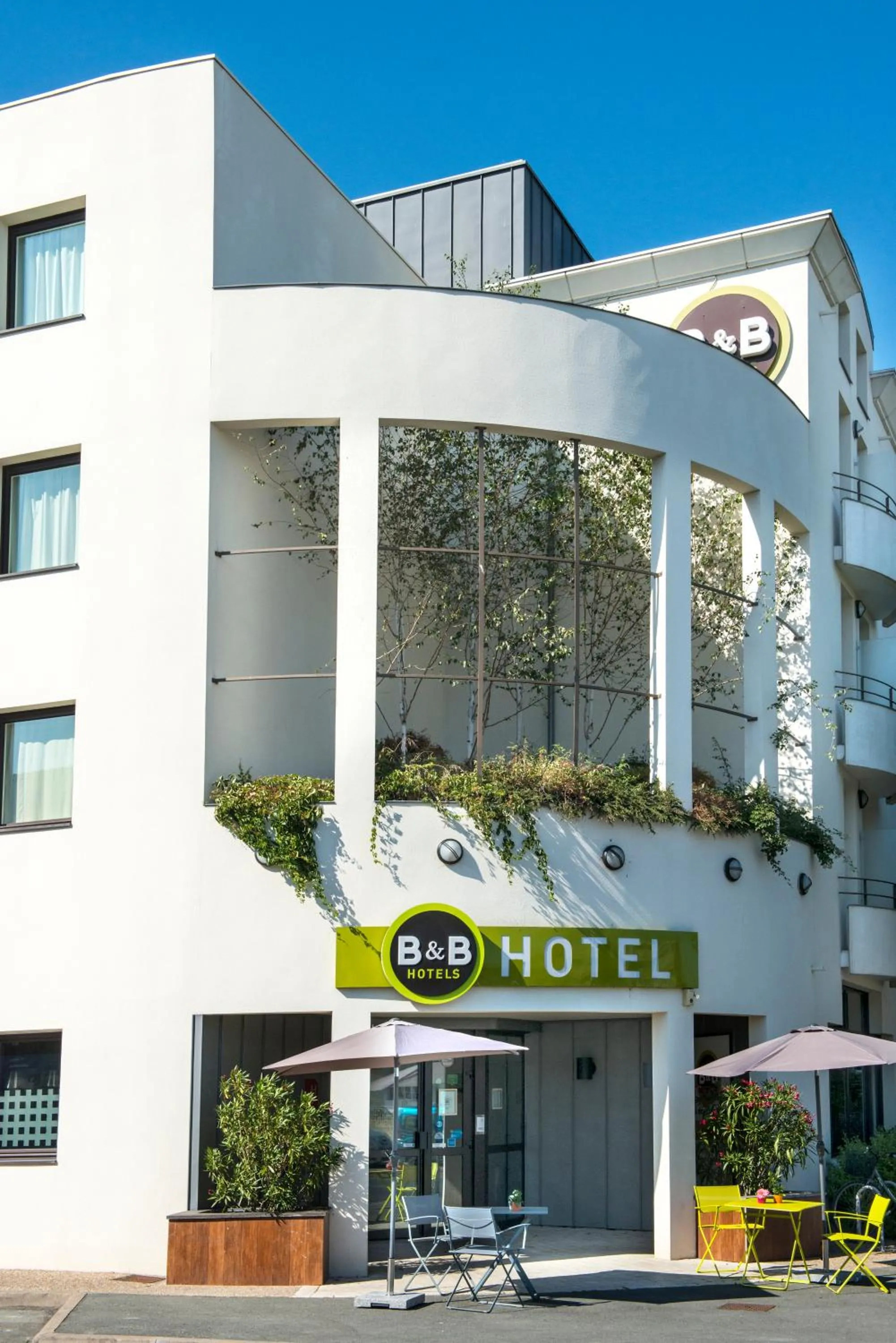 Property building in B&B HOTEL La Rochelle Centre