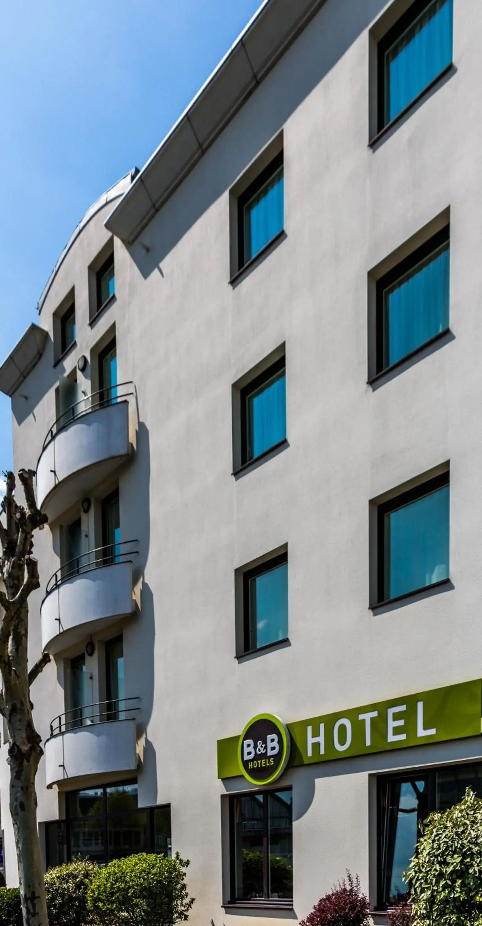Facade/entrance in B&B HOTEL La Rochelle Centre Facade/entrance in B&B HOTEL La Rochelle Centre