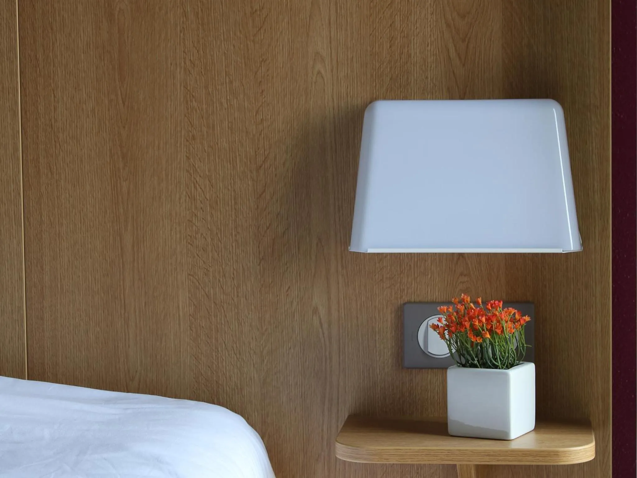 Decorative detail, Bed in B&B HOTEL La Rochelle Centre