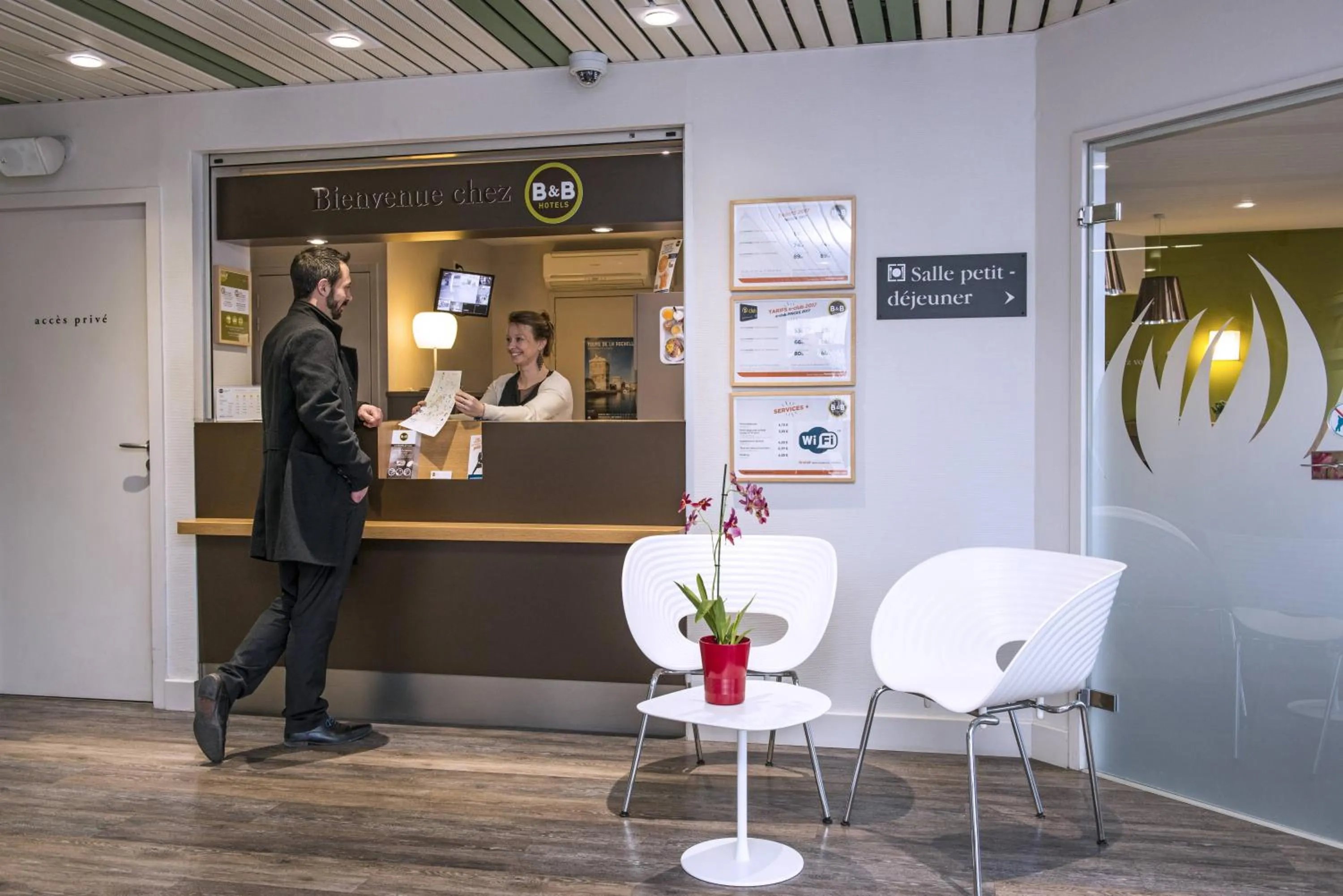 Staff in B&B HOTEL La Rochelle Centre