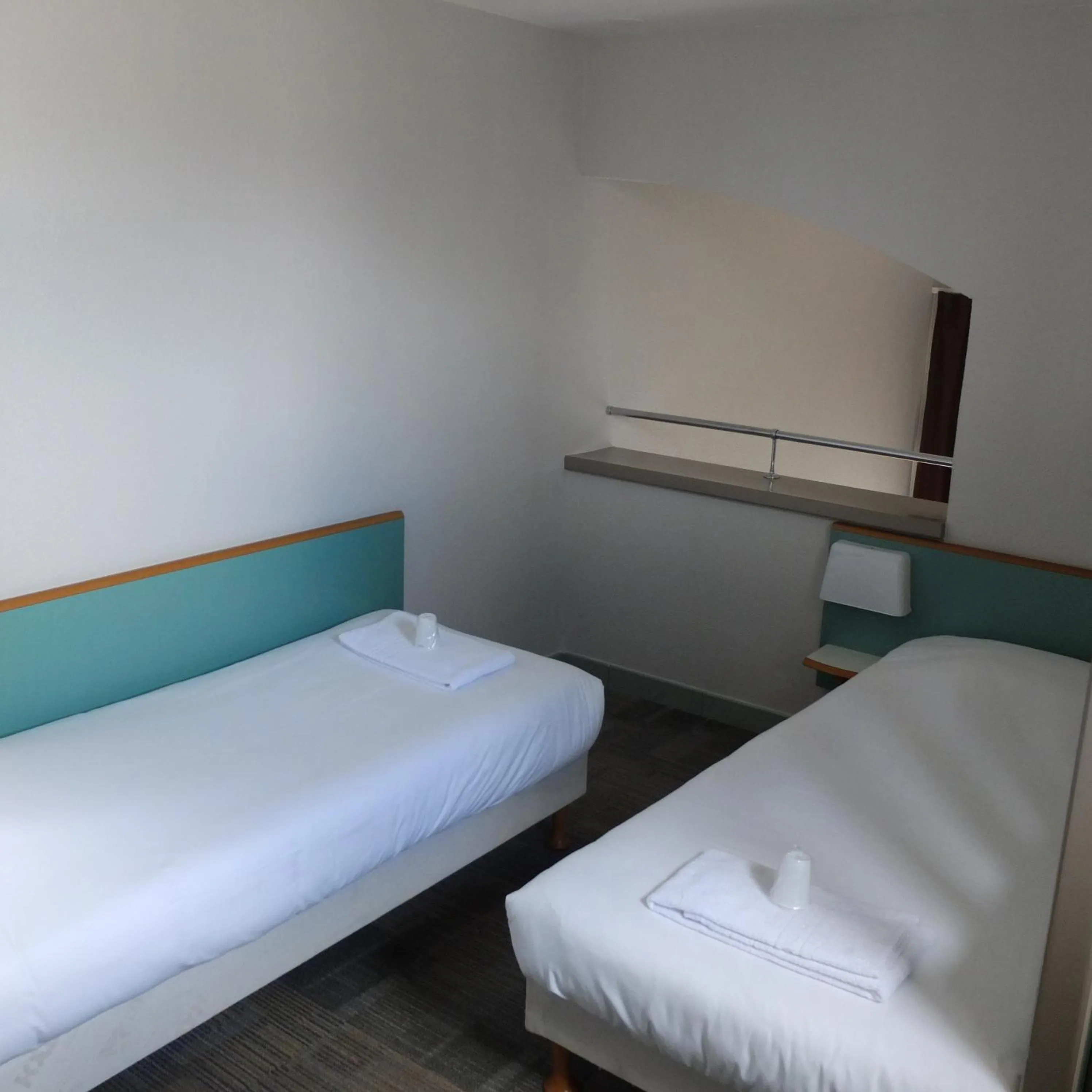 Bed in B&B HOTEL La Rochelle Centre