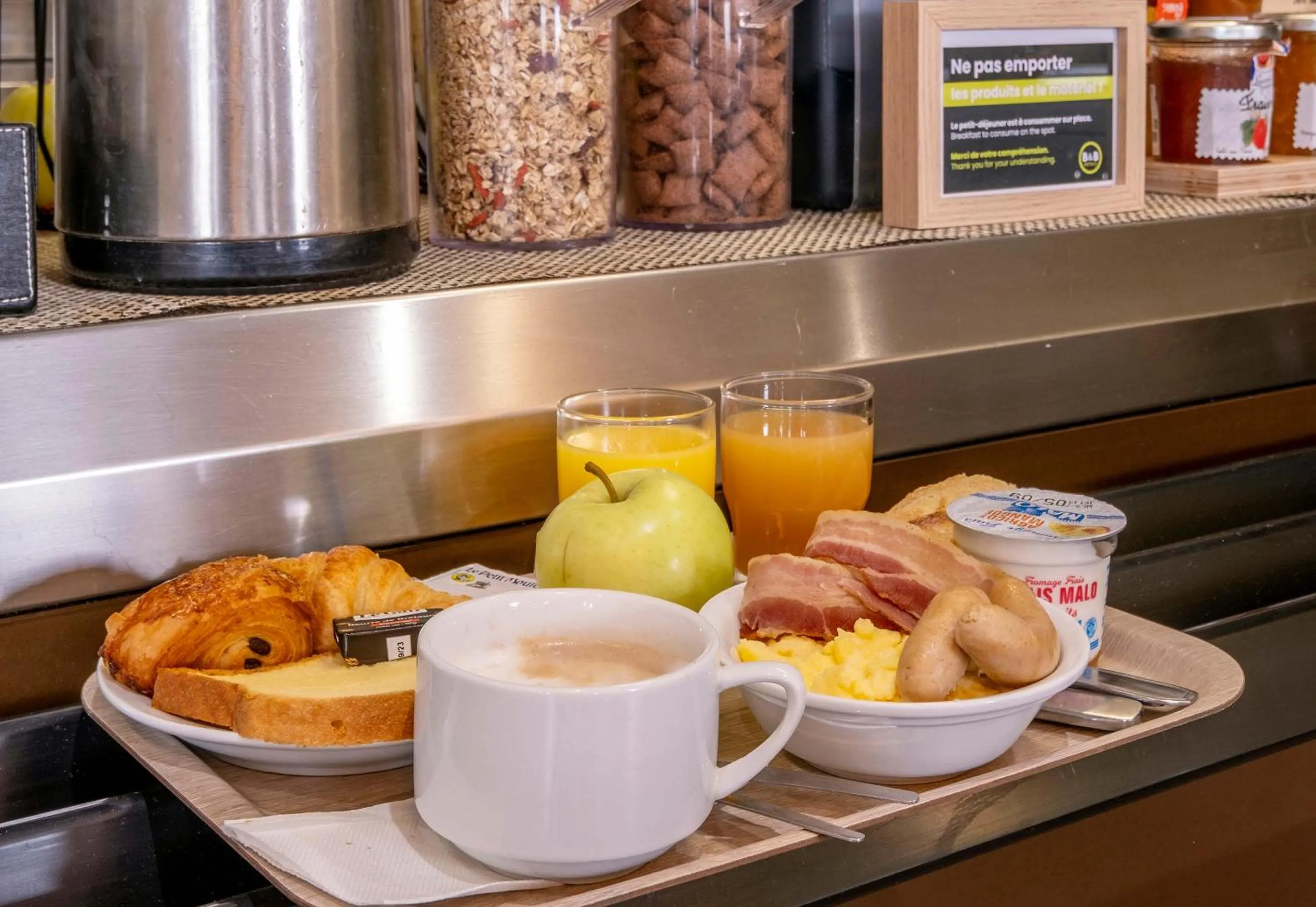 Buffet breakfast in B&B HOTEL La Rochelle Centre