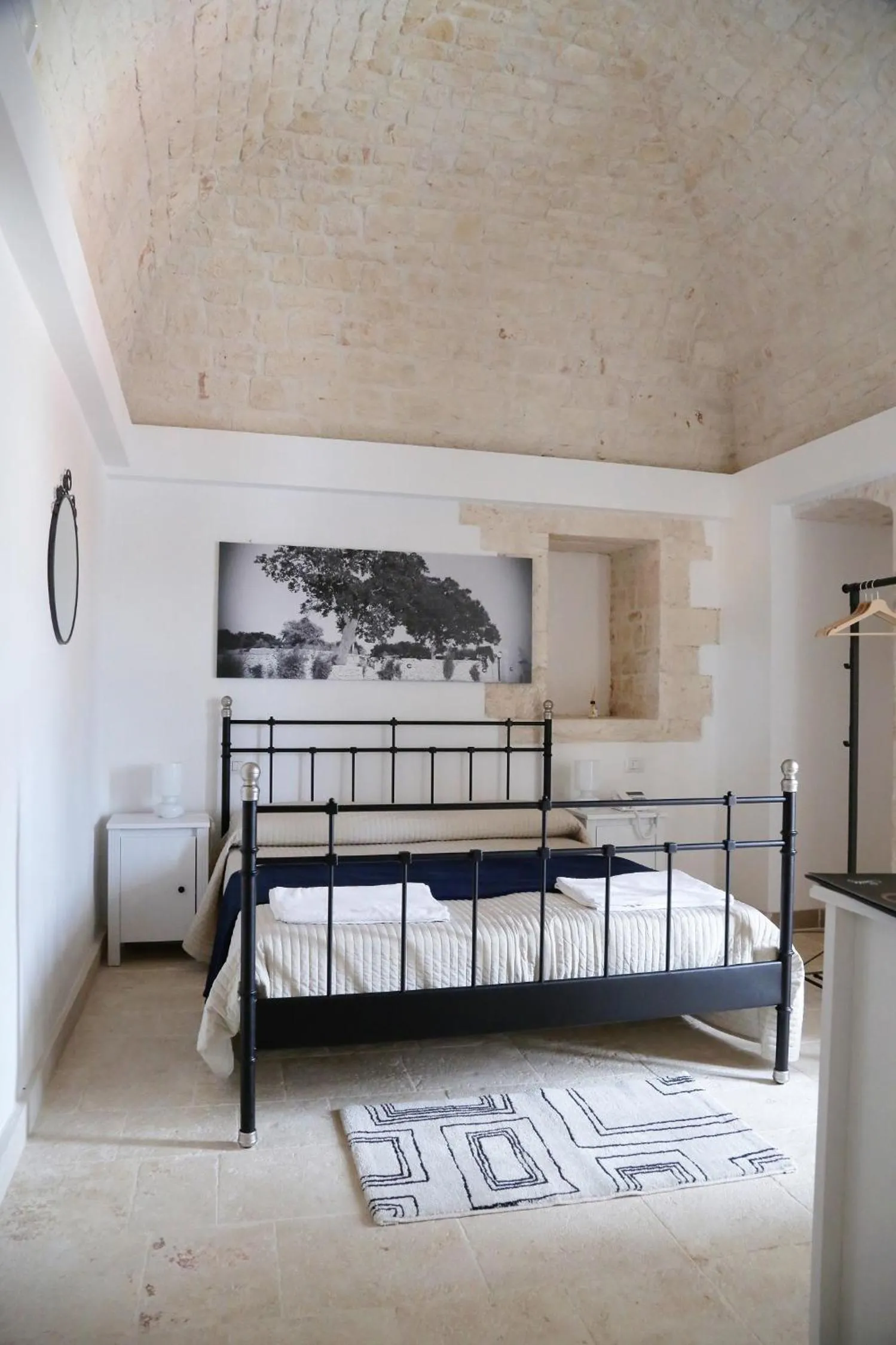 Bathroom, Bed in Tenuta Suite 801
