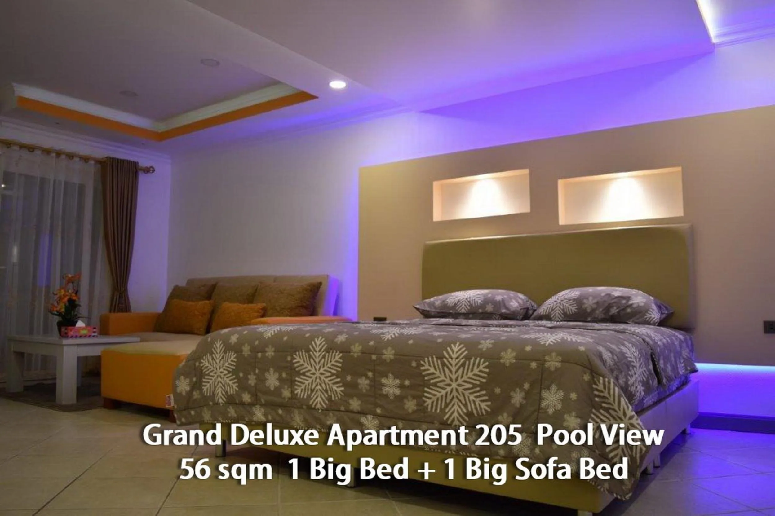 Photo of the whole room, Bed in View Talay Residence 6 Wongamat Beach