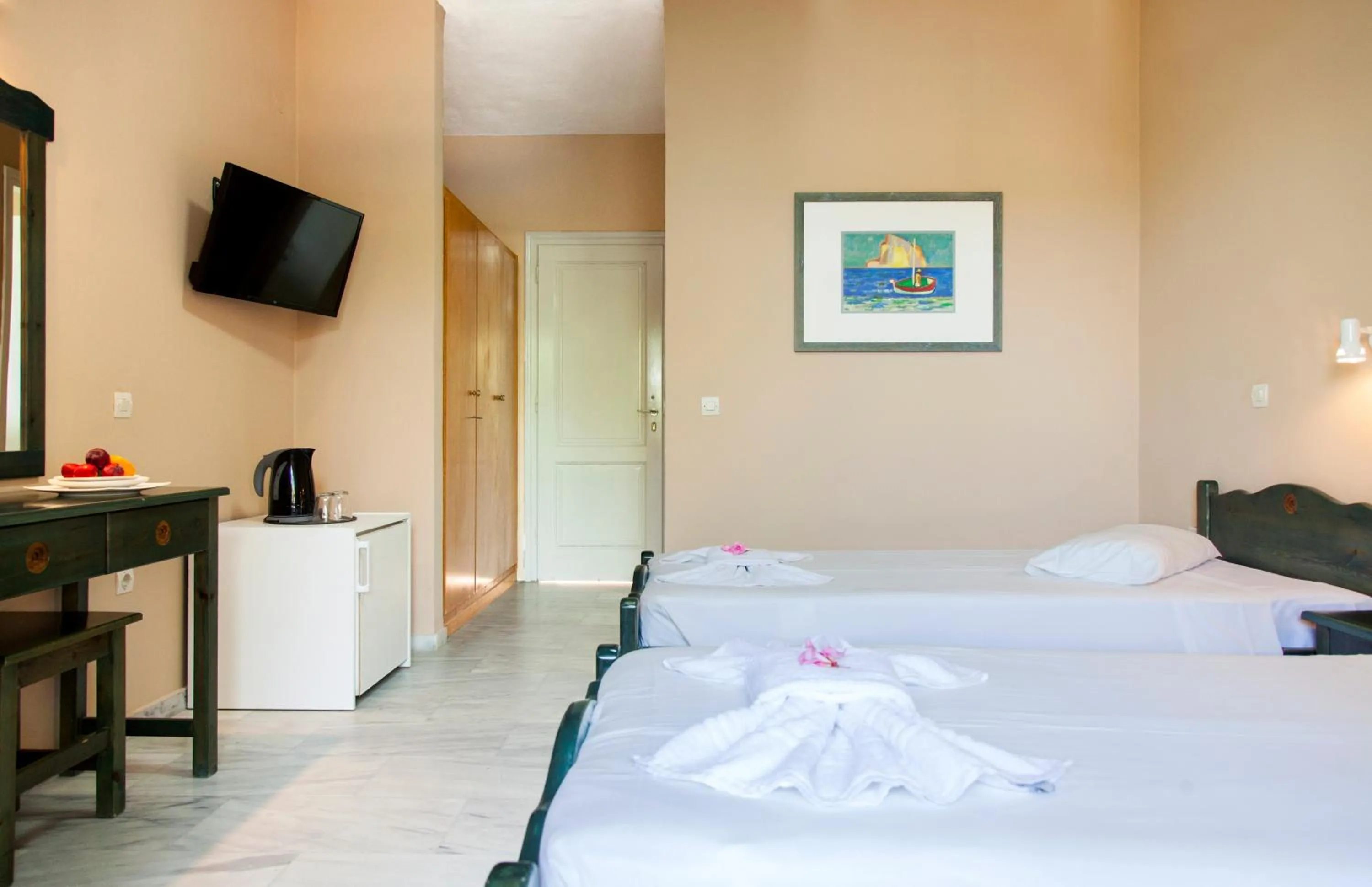 Coffee/tea facilities, Bed in CorfuGrace