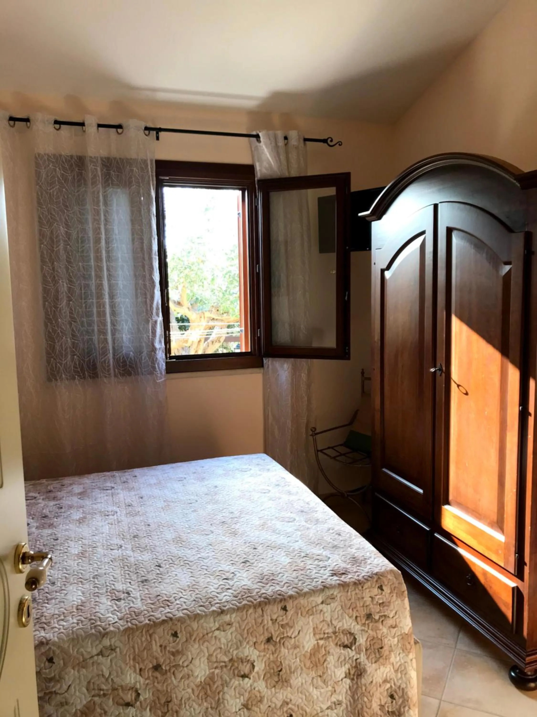 Bedroom, Bed in Baia Cofano Home