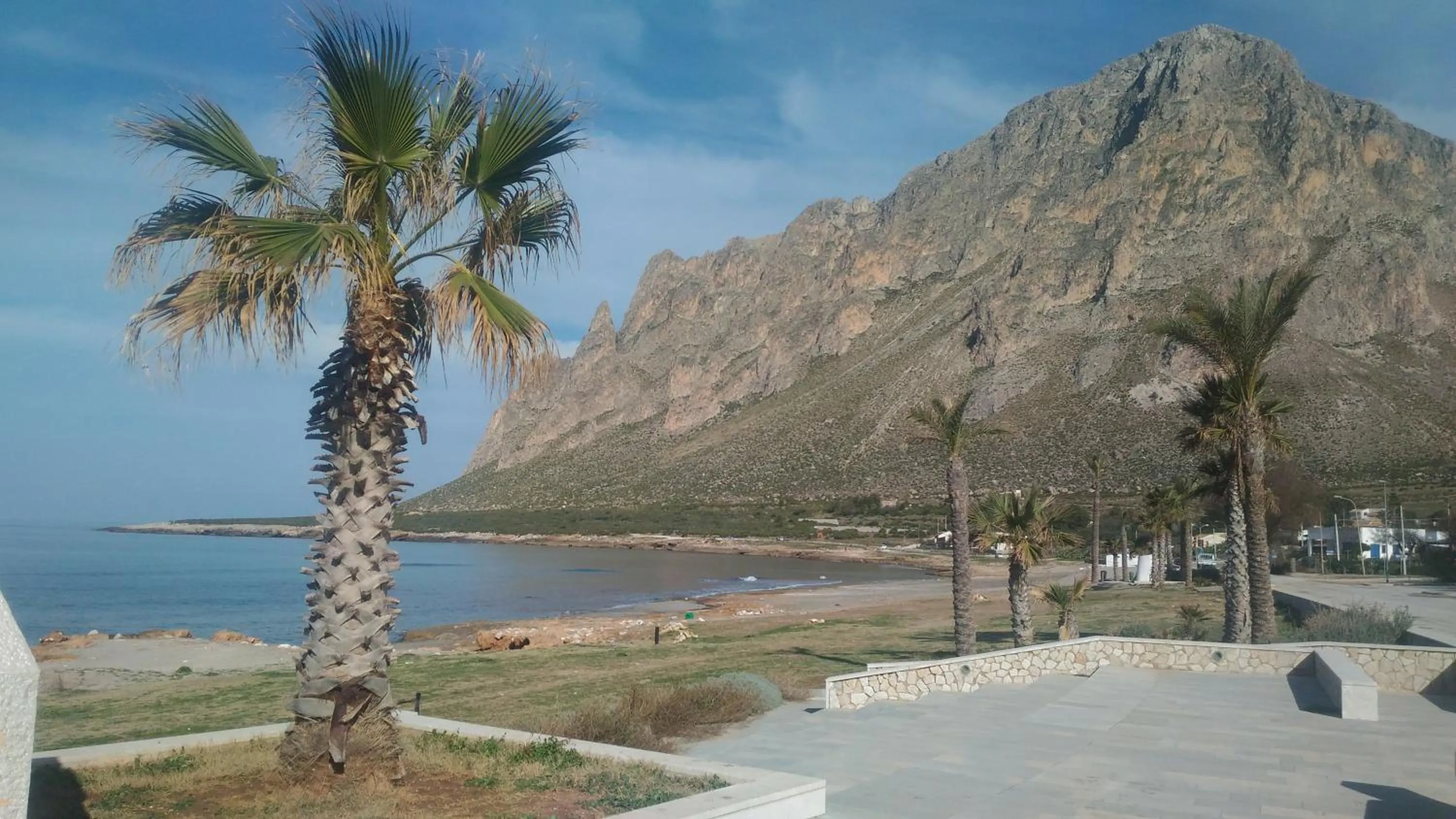 Natural landscape in Baia Cofano Home