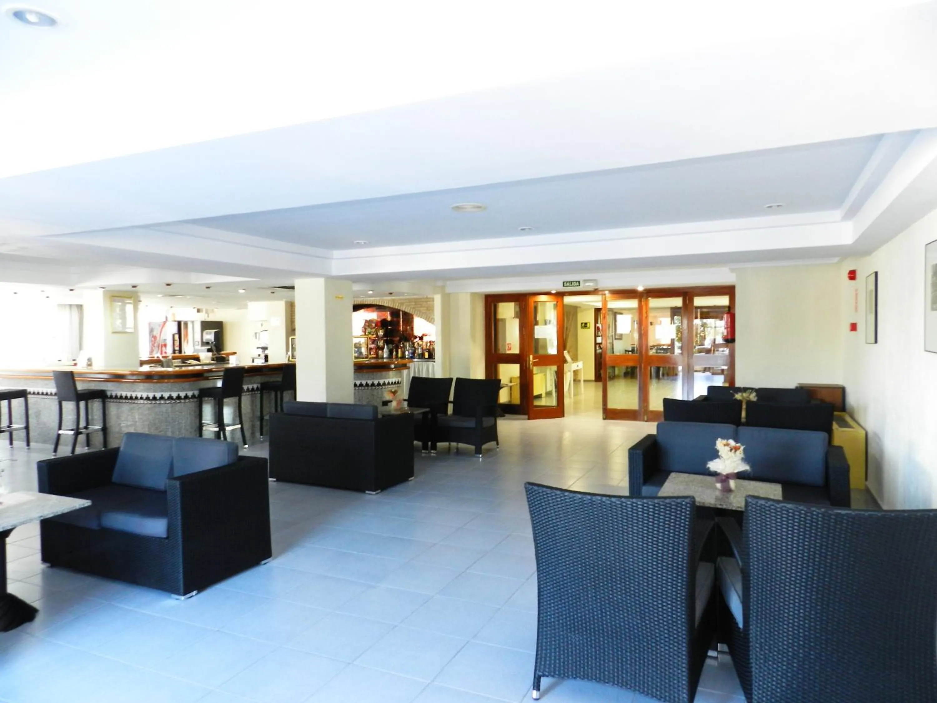 Lounge or bar in Hotel Balneario de Chiclana