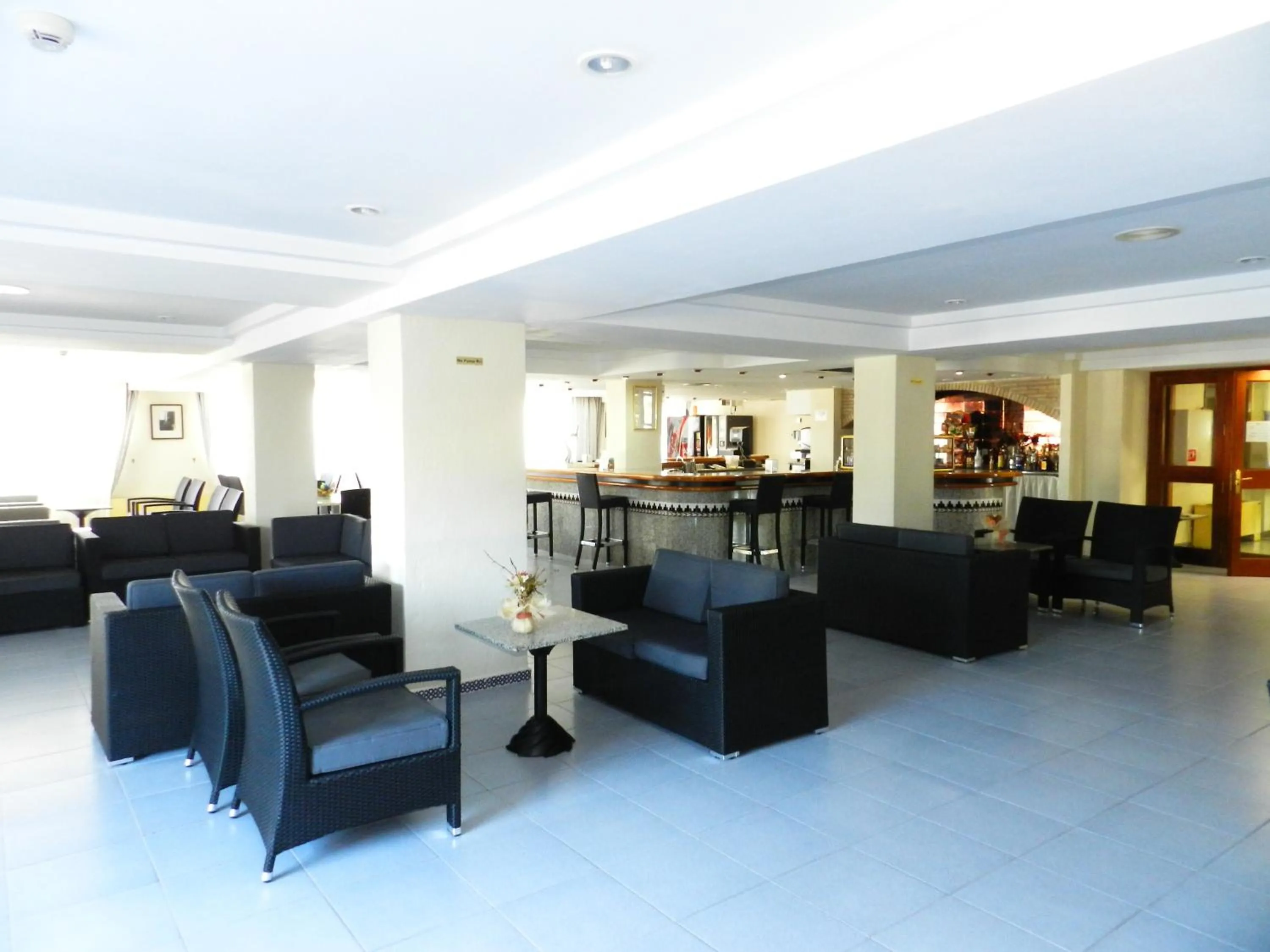 Lounge or bar in Hotel Balneario de Chiclana