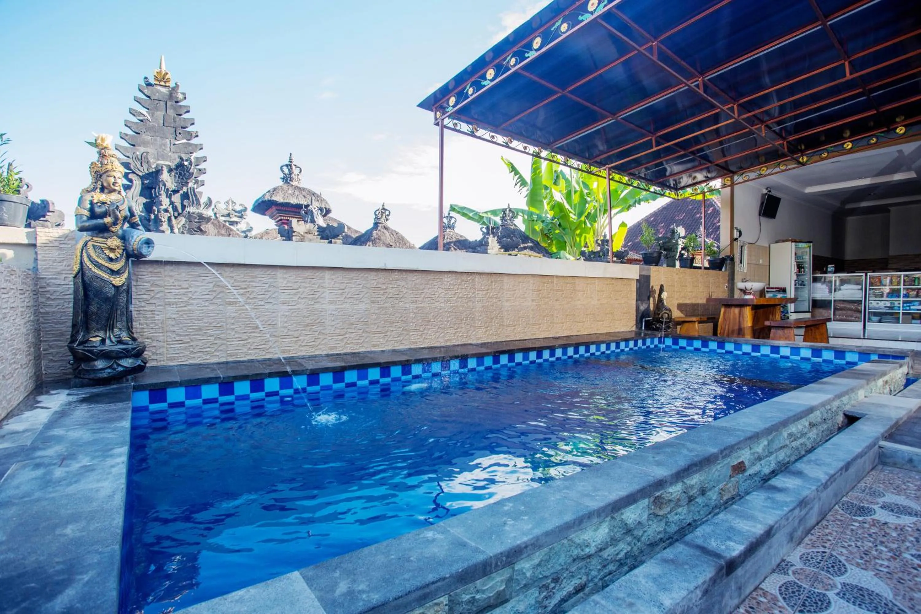 Swimming pool in Taman Homestay