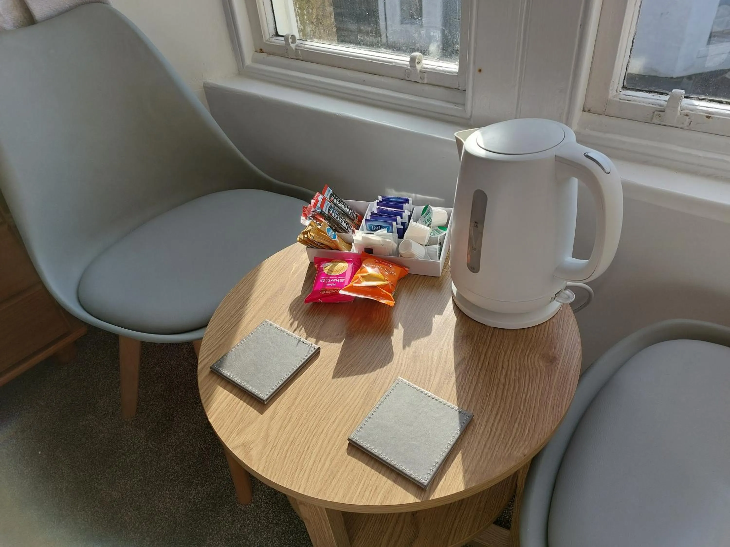 Coffee/tea facilities in Eddlewood Guest House