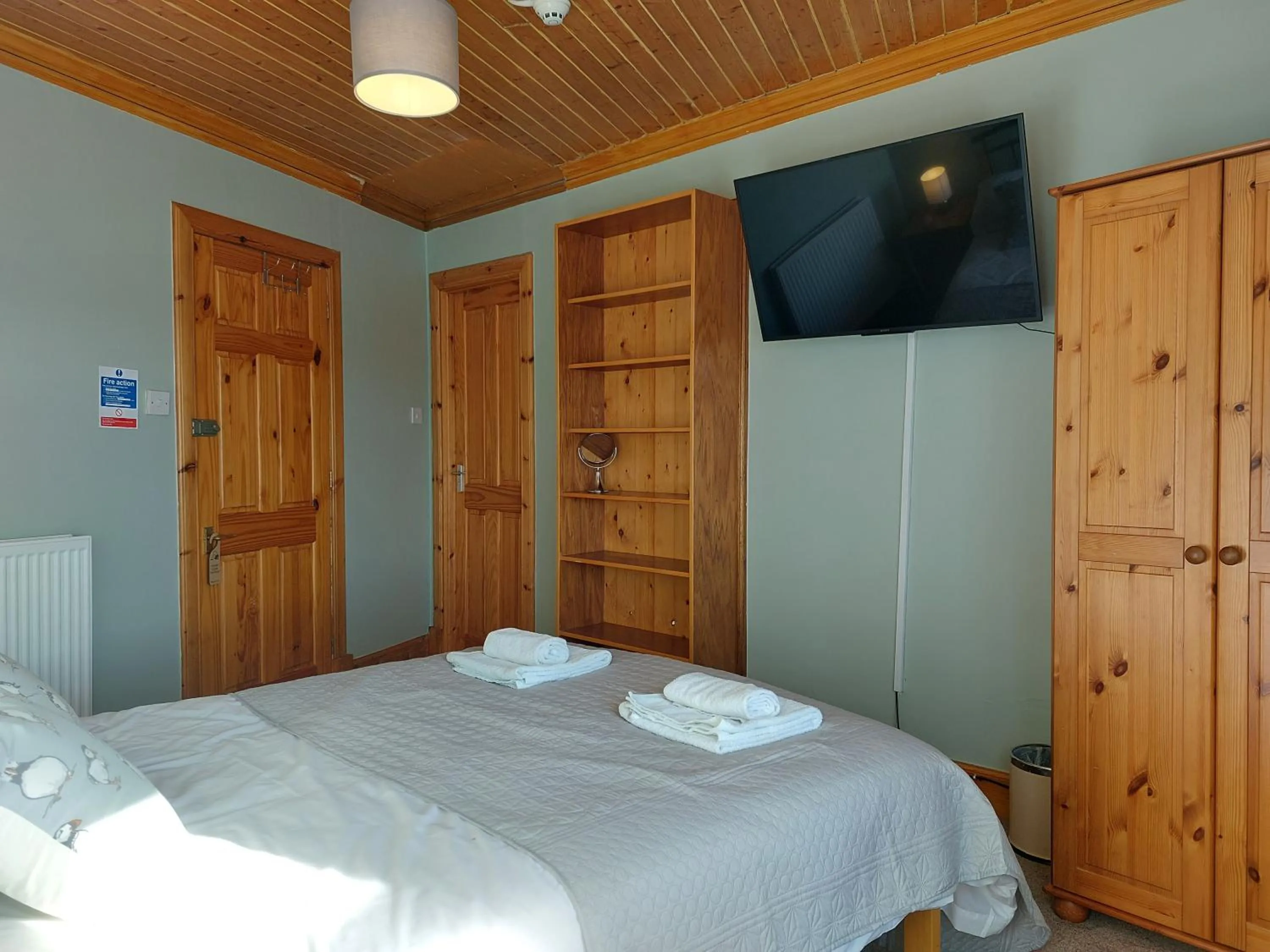 Bedroom, Bed in Eddlewood Guest House