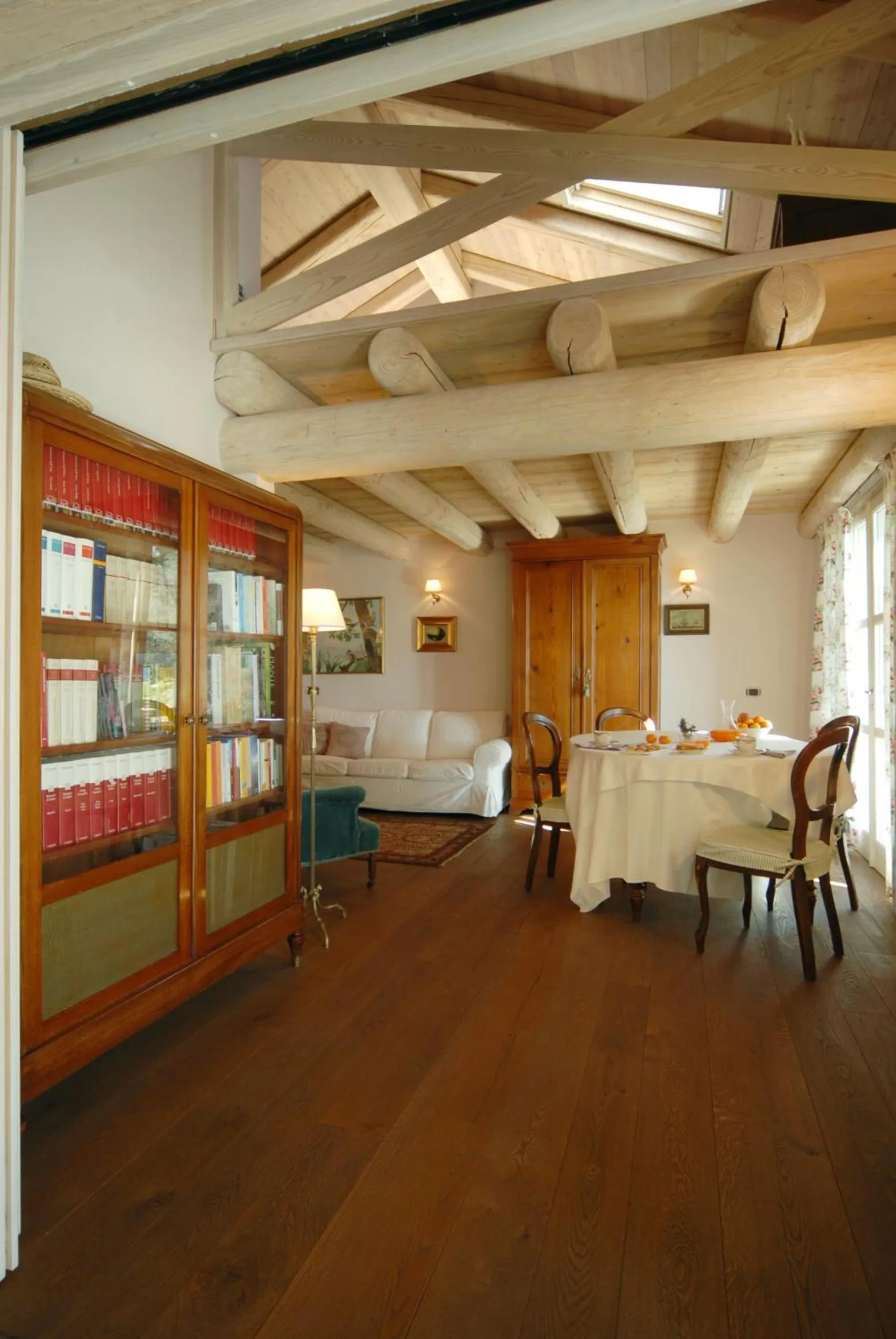 Library in B&B Normanna