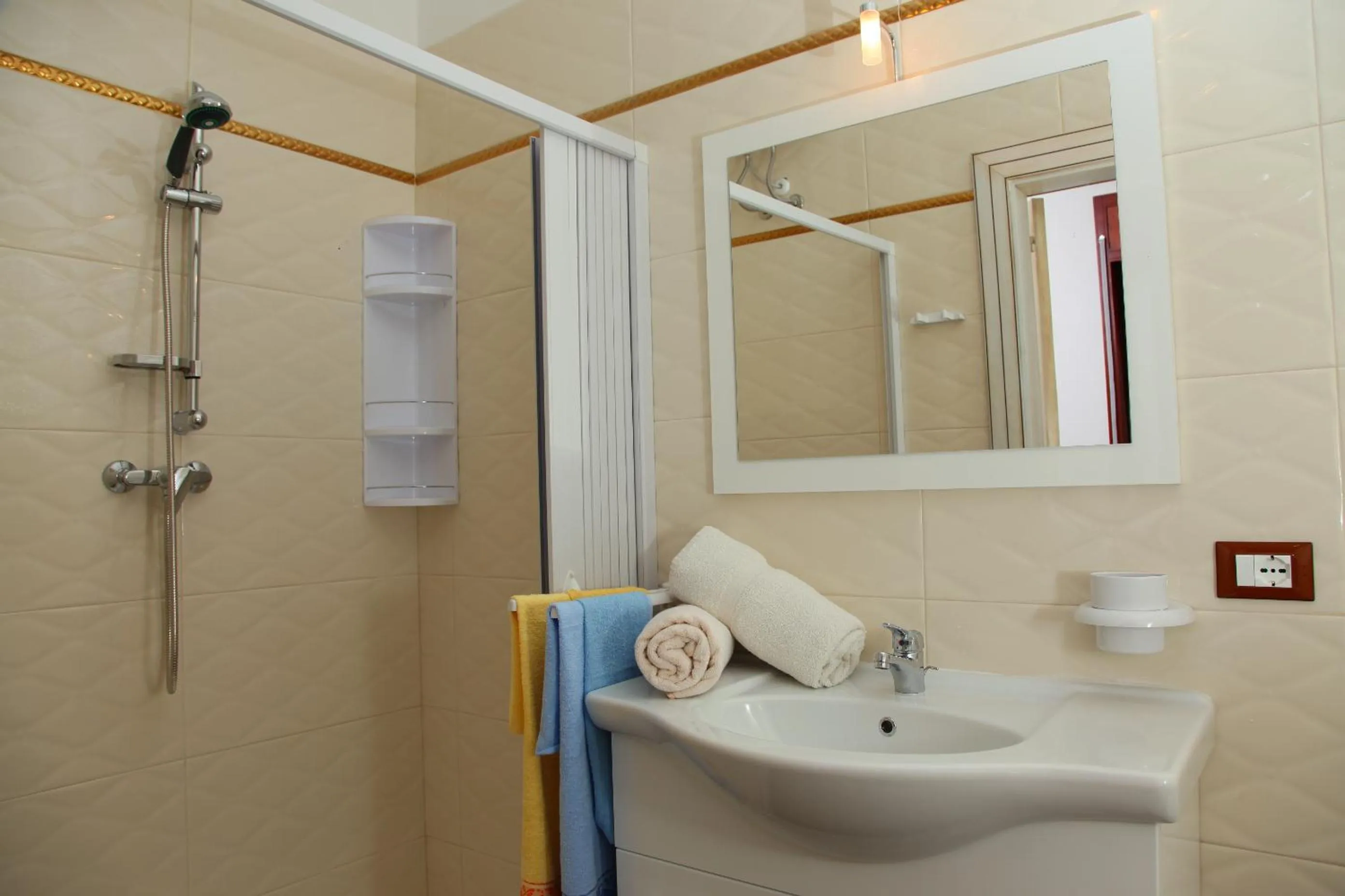 Shower in Palazzo Primavera