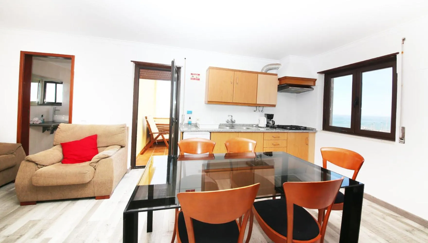 Prime Oceanfront Apartment 2