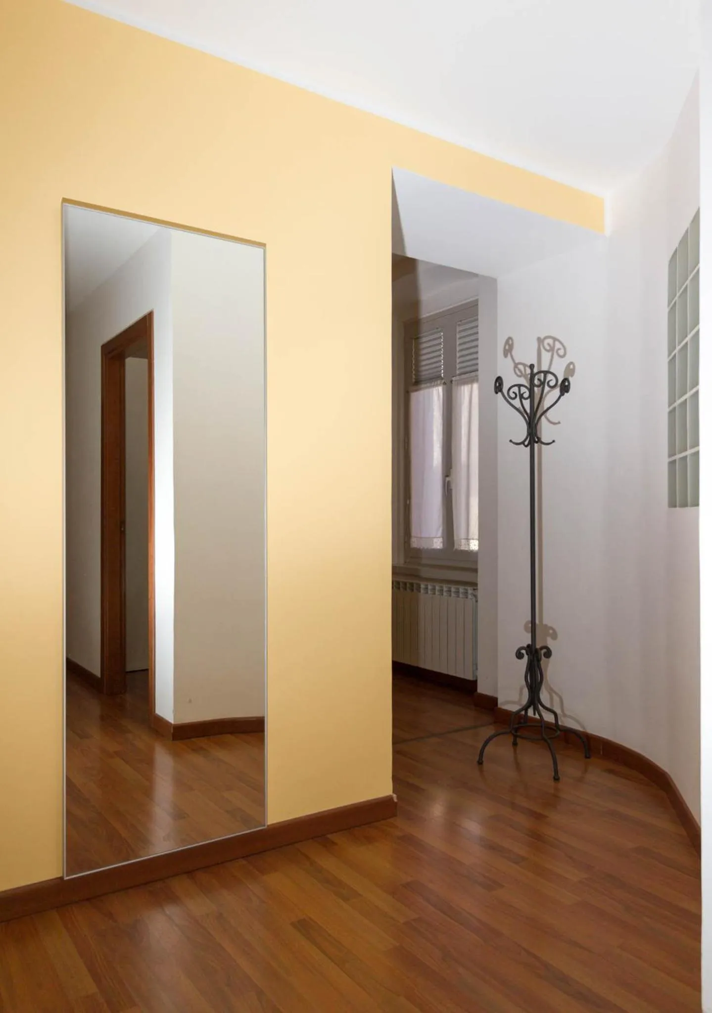 wardrobe in Residence Theresia- Tailor Made Stay