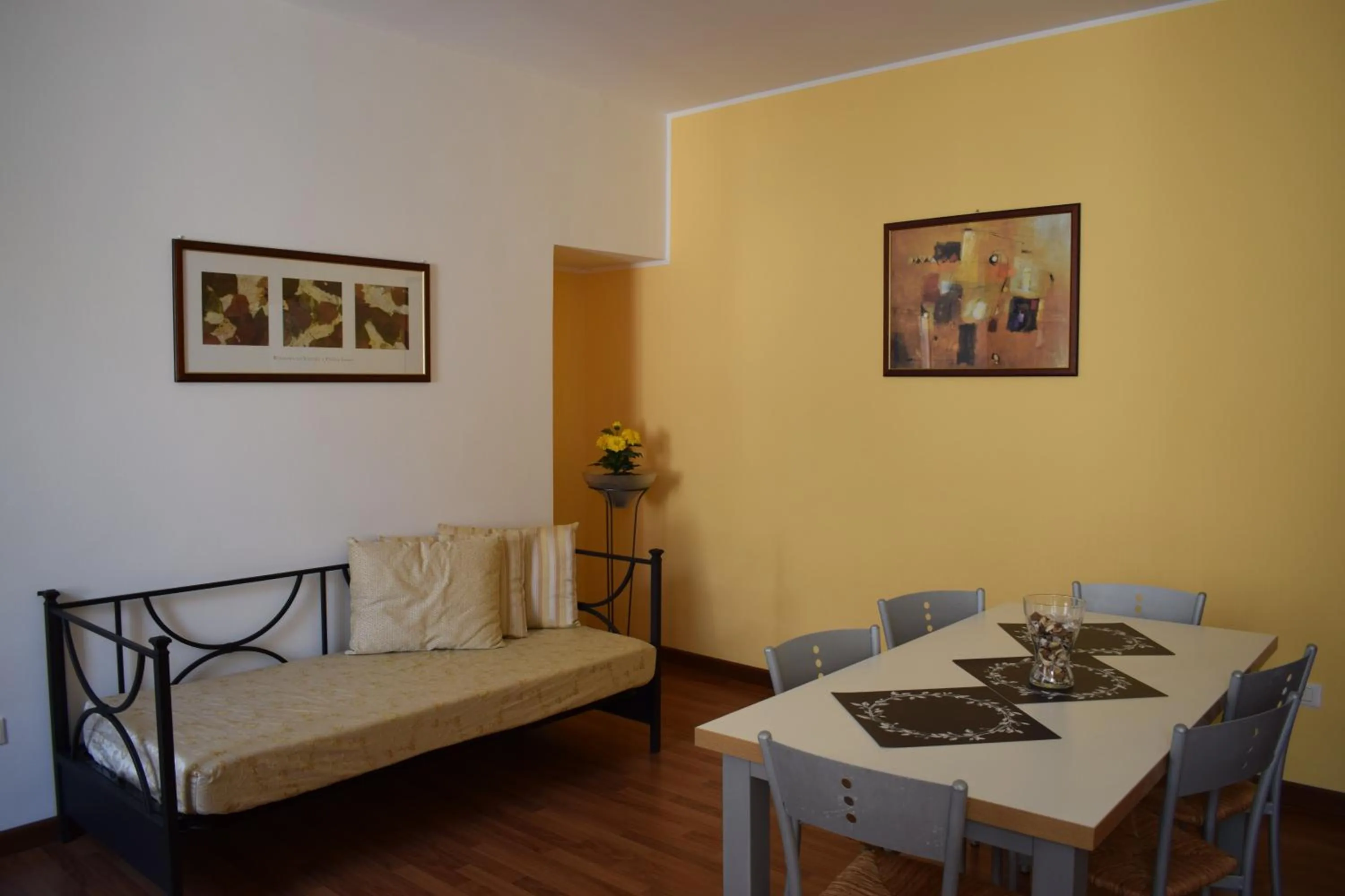 Dining area in Residence Theresia- Tailor Made Stay