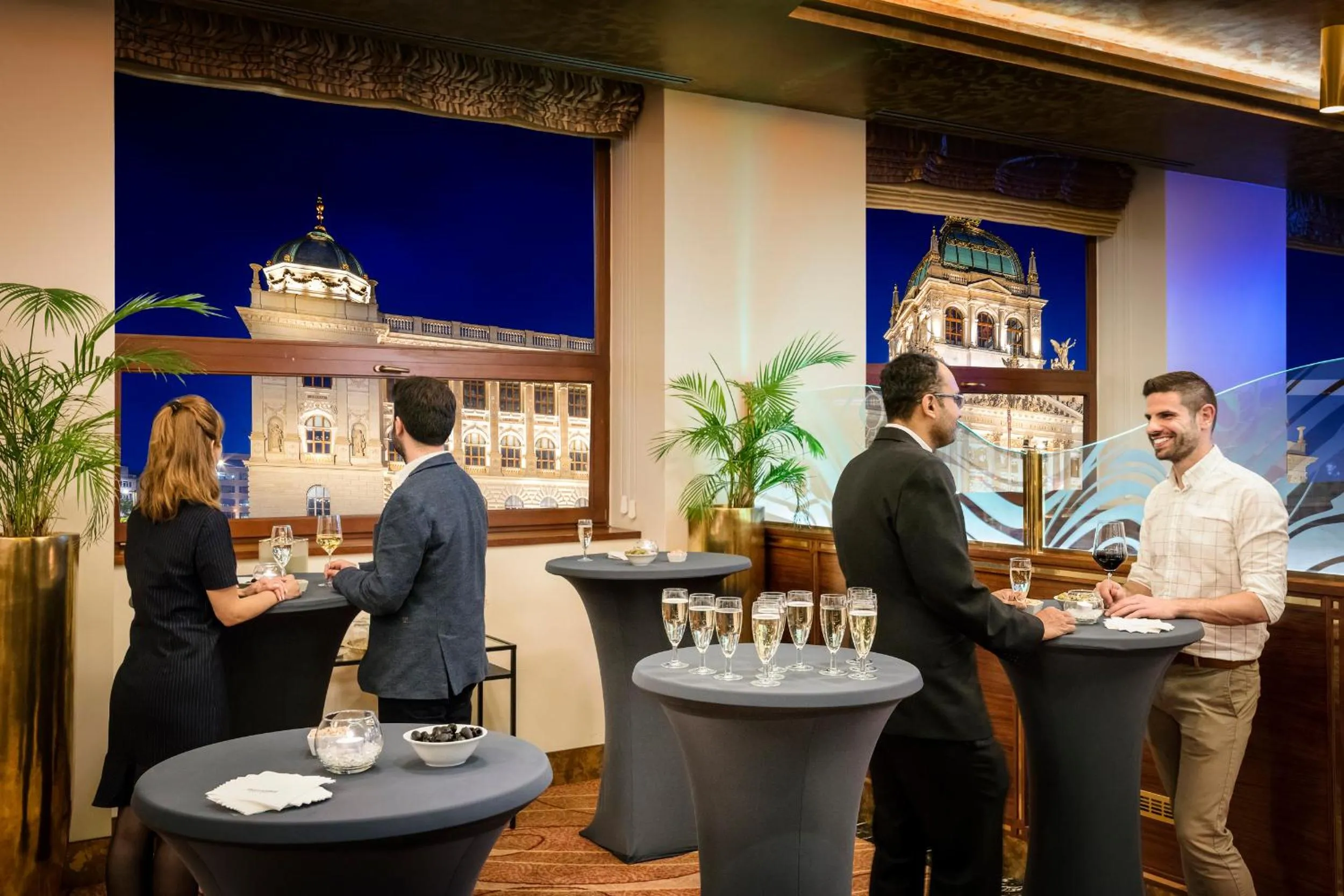 Lounge or bar in Occidental Praha Wilson