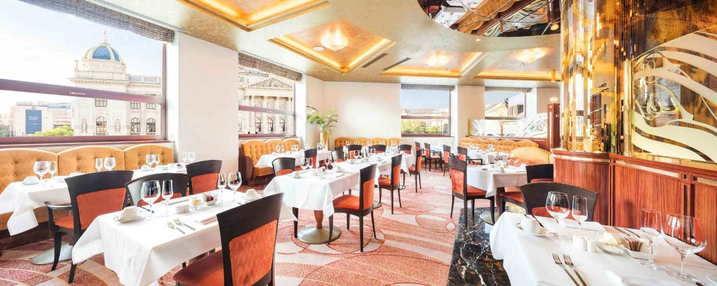 Lounge or bar in Occidental Praha Wilson Lounge or bar in Occidental Praha Wilson