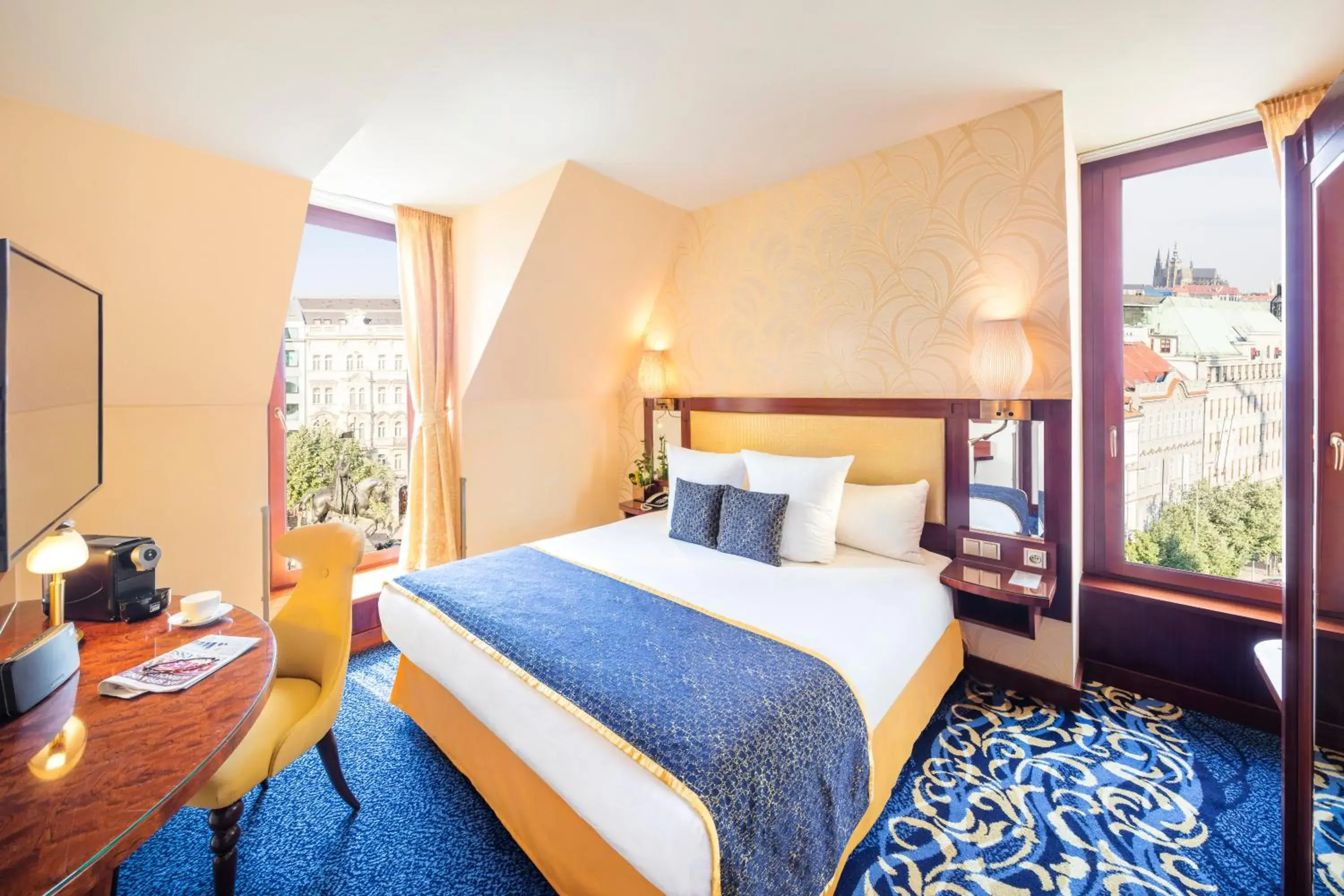 TV and multimedia, Bed in Occidental Praha Wilson TV and multimedia, Bed in Occidental Praha Wilson