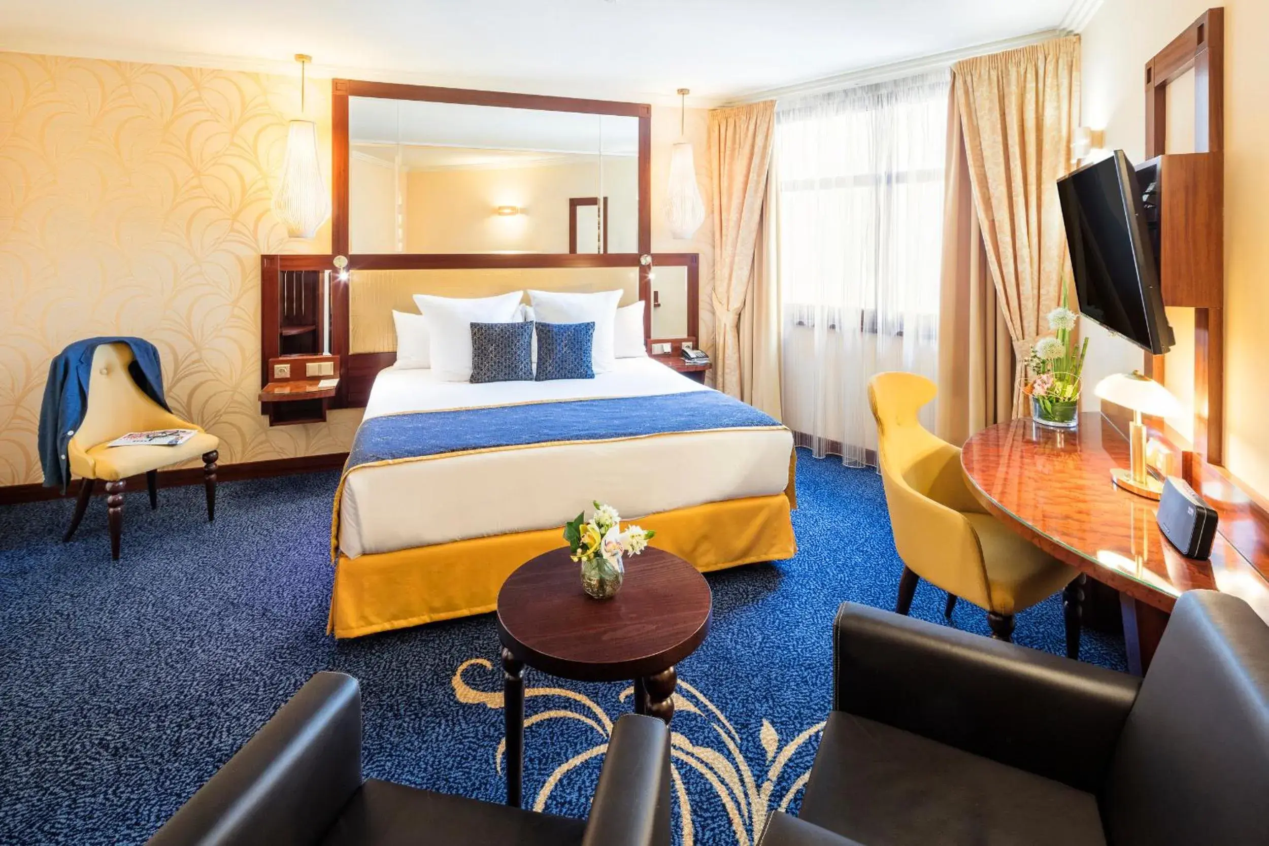 Deluxe Double Room in Occidental Praha Wilson Deluxe Double Room in Occidental Praha Wilson