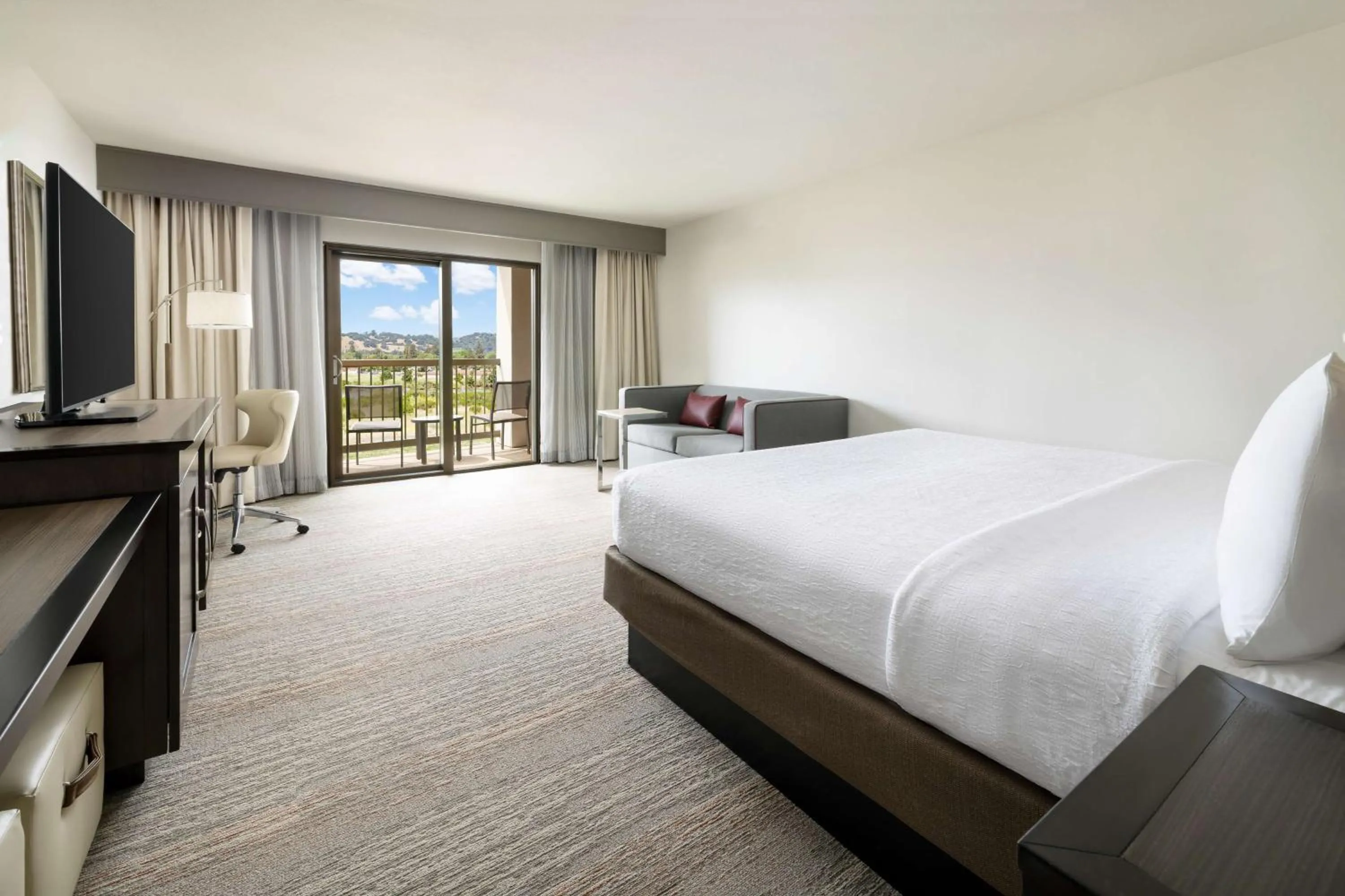 Living room, Bed in Hampton Inn & Suites - Napa, CA