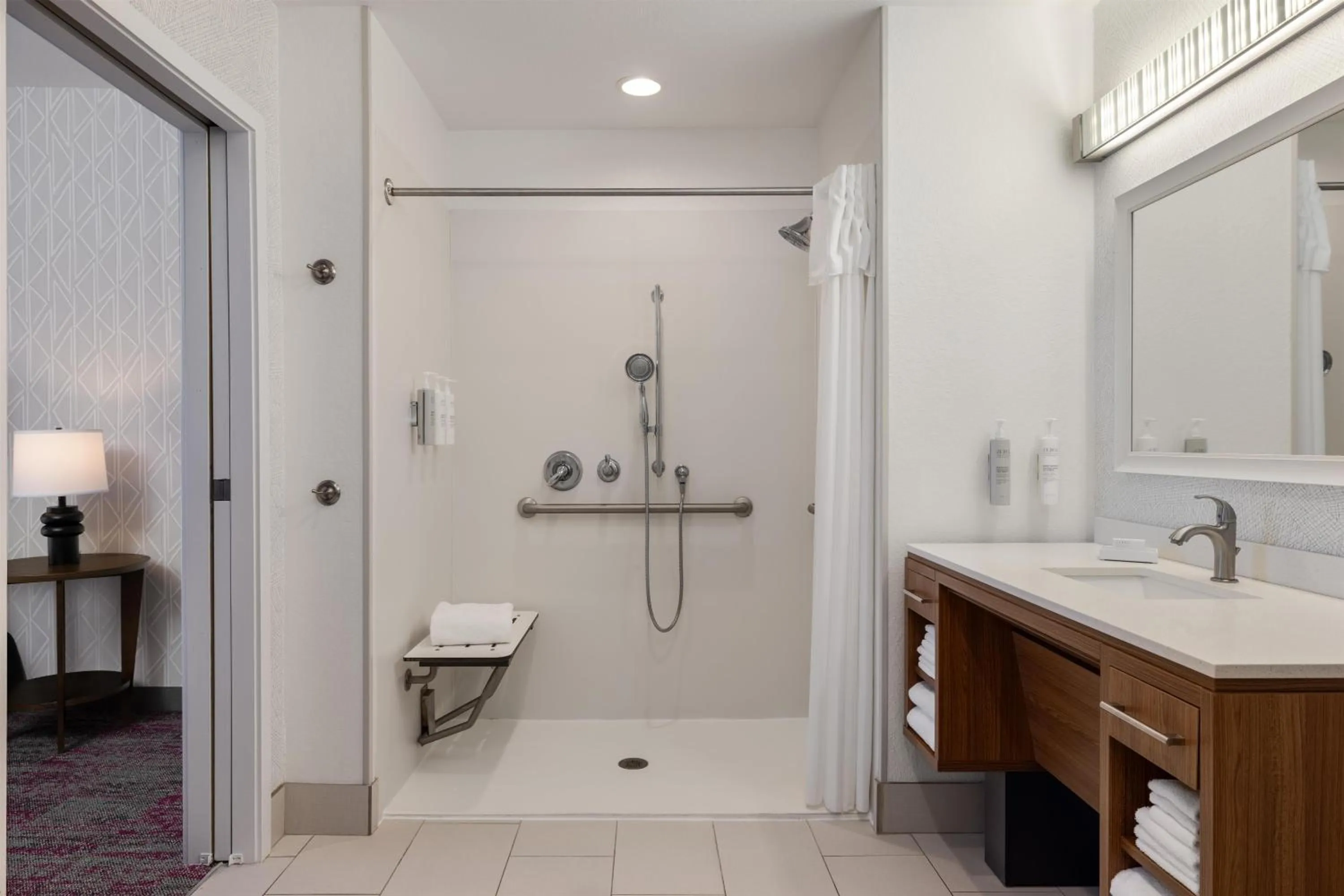 Bathroom in Home2 Suites by Hilton Milwaukee Brookfield