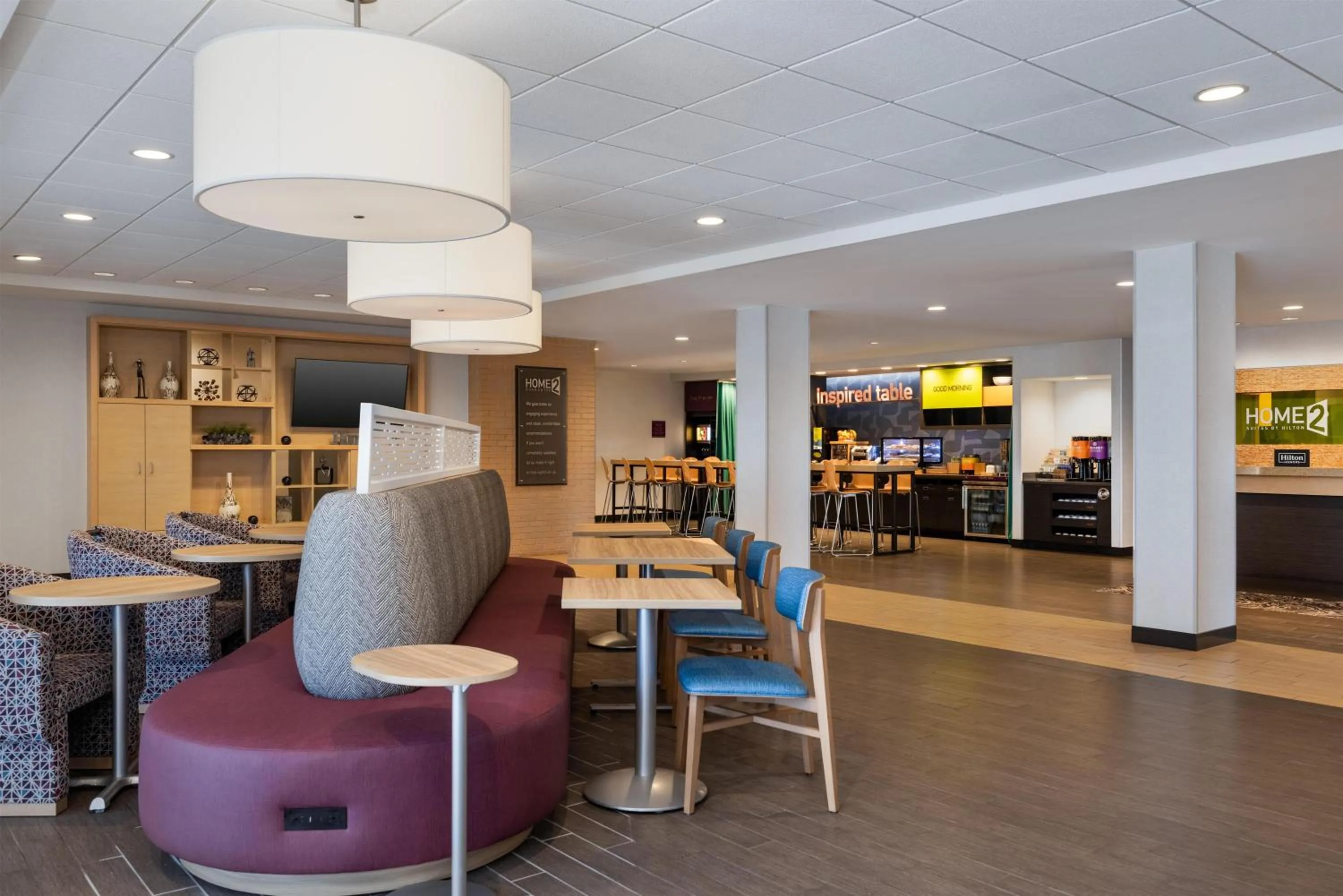 Lobby or reception in Home2 Suites by Hilton Milwaukee Brookfield