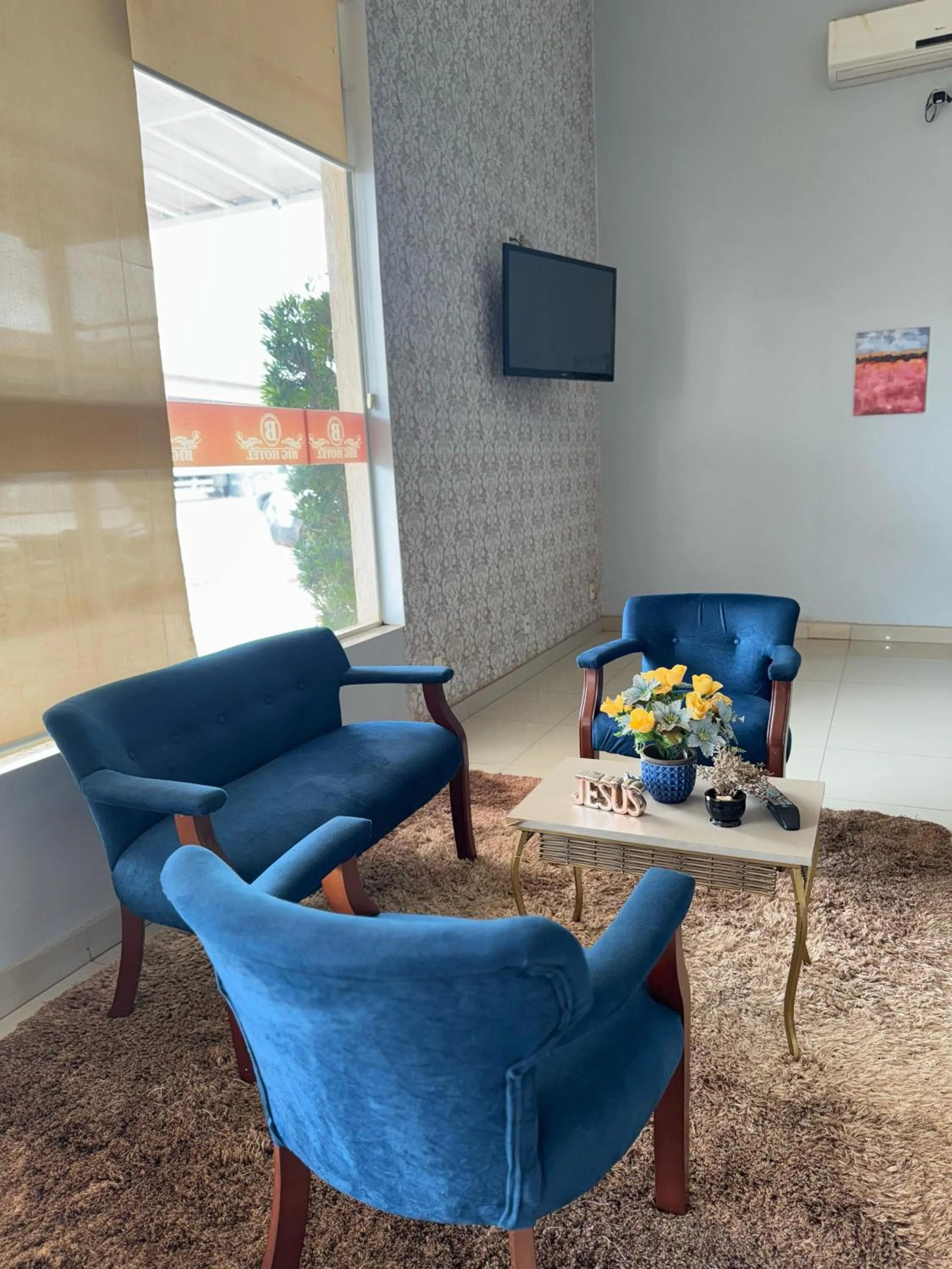 Seating area in Big Hotel