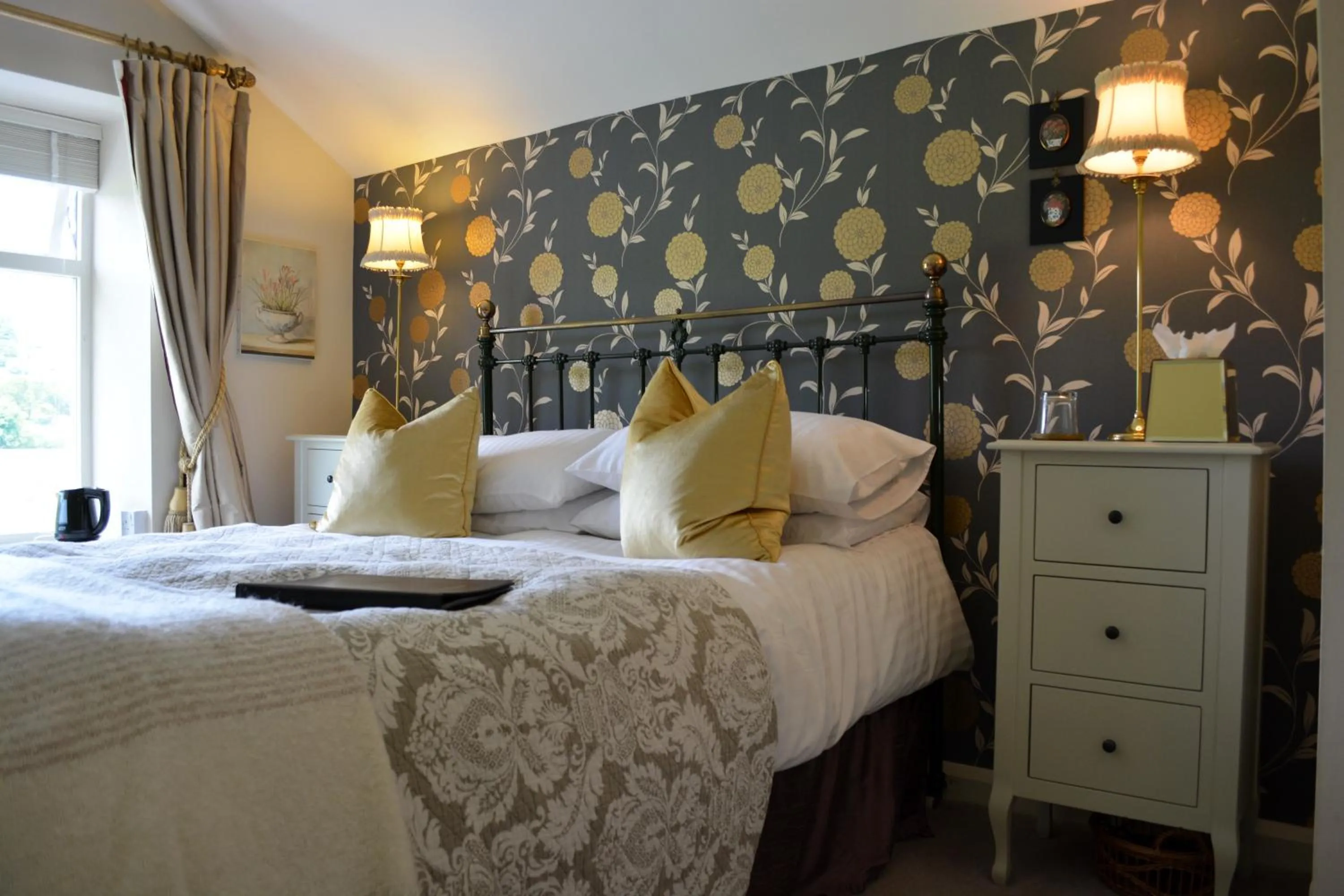 Bed in Raise View House