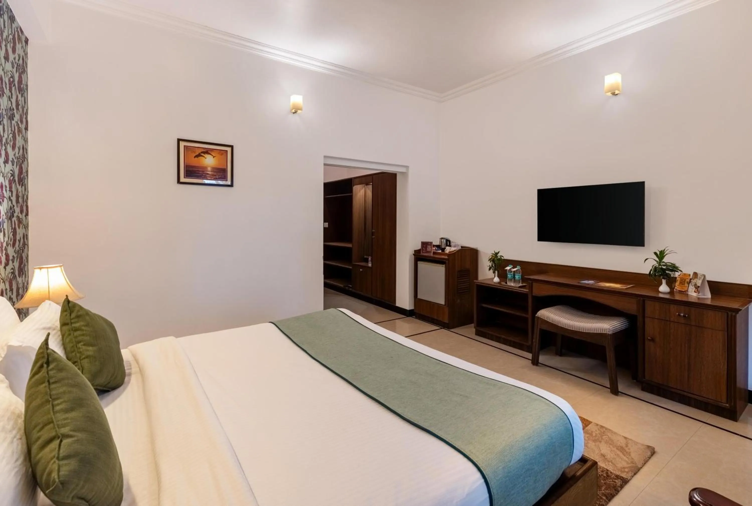 Bedroom, Bed in Amantra Shilpi Resort & Spa Udaipur