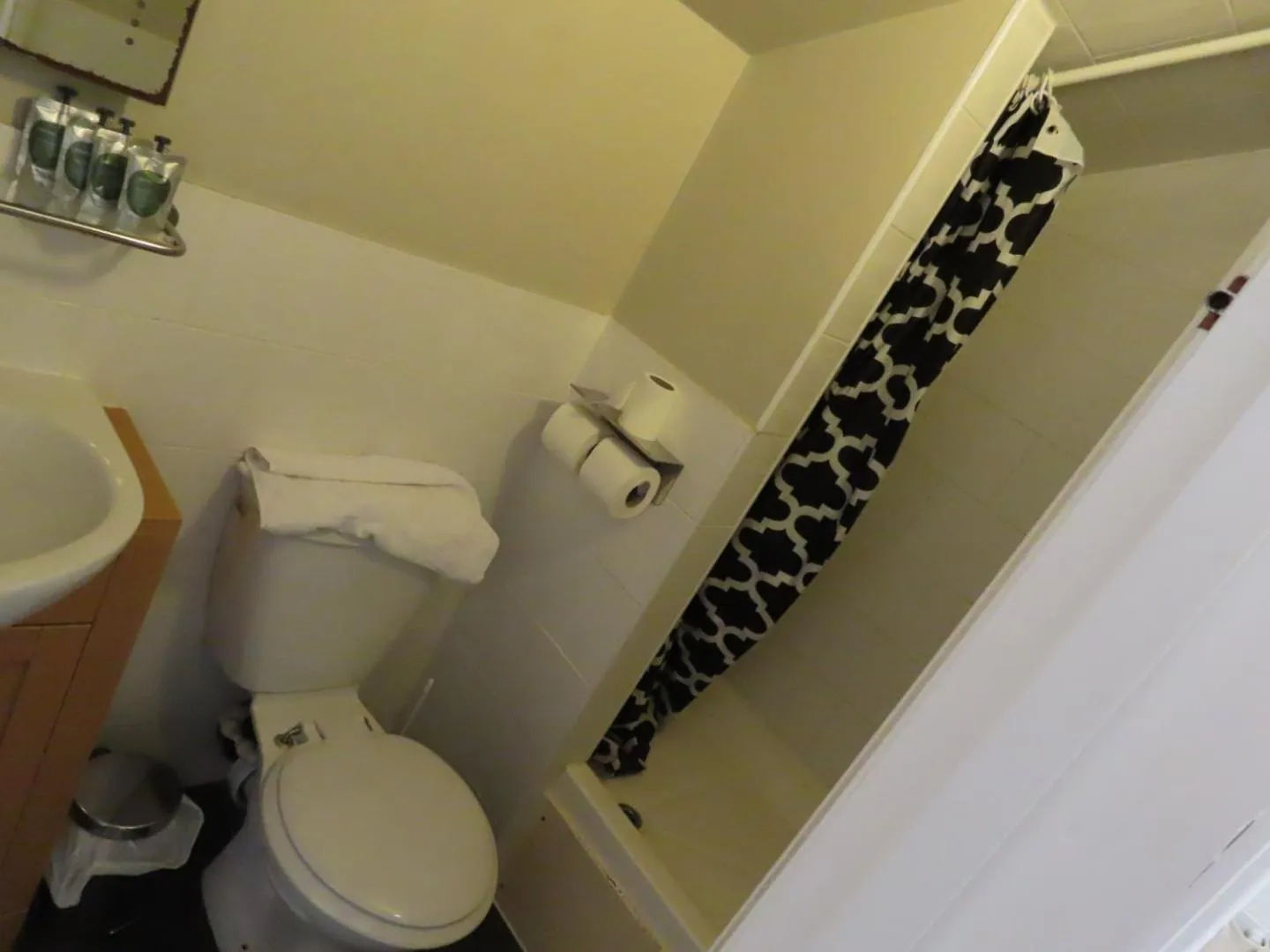 Shower in The Riverside